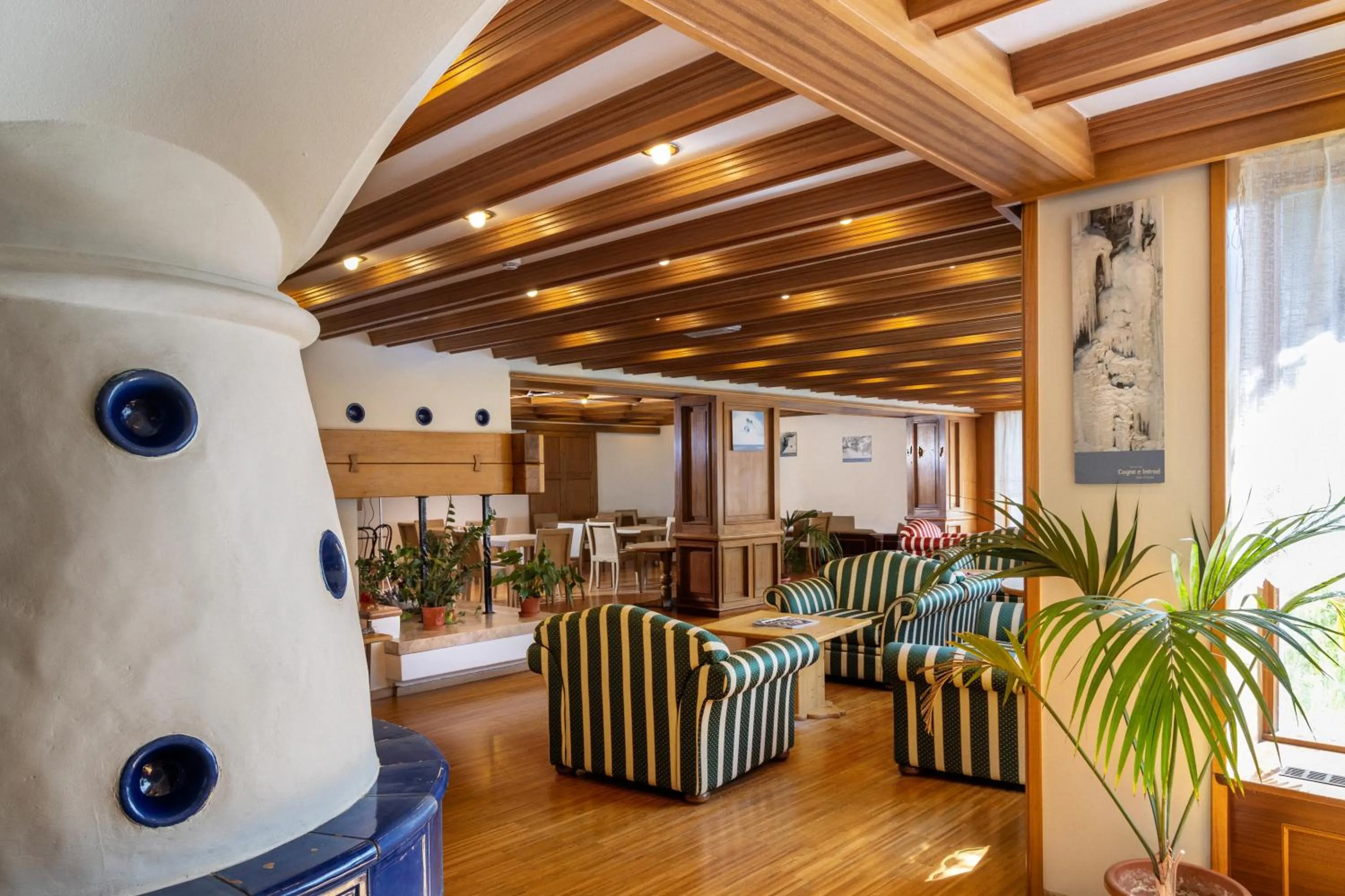 Seating area in Hotel Miramonti Corvara