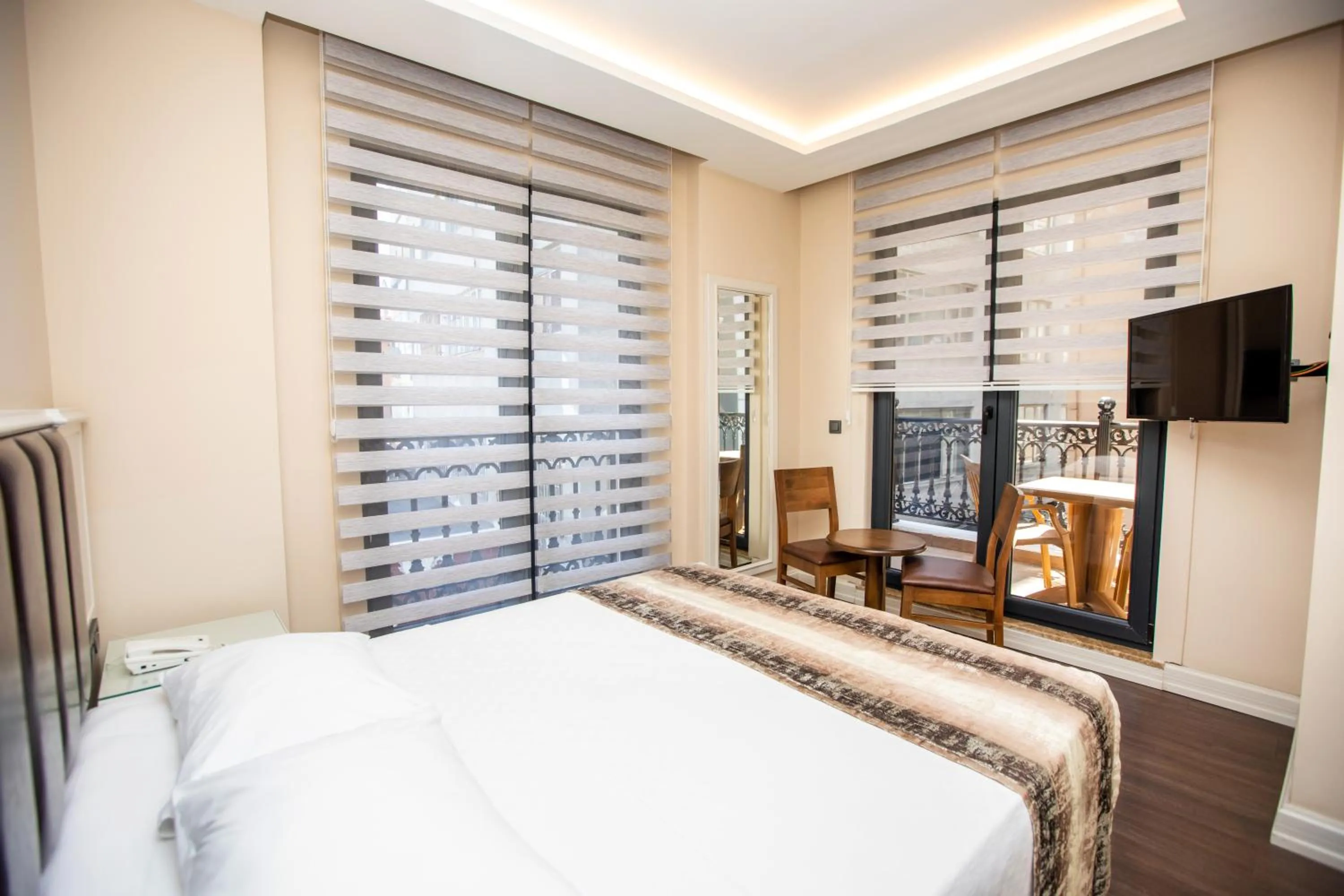 Bed in Opatija Hotel