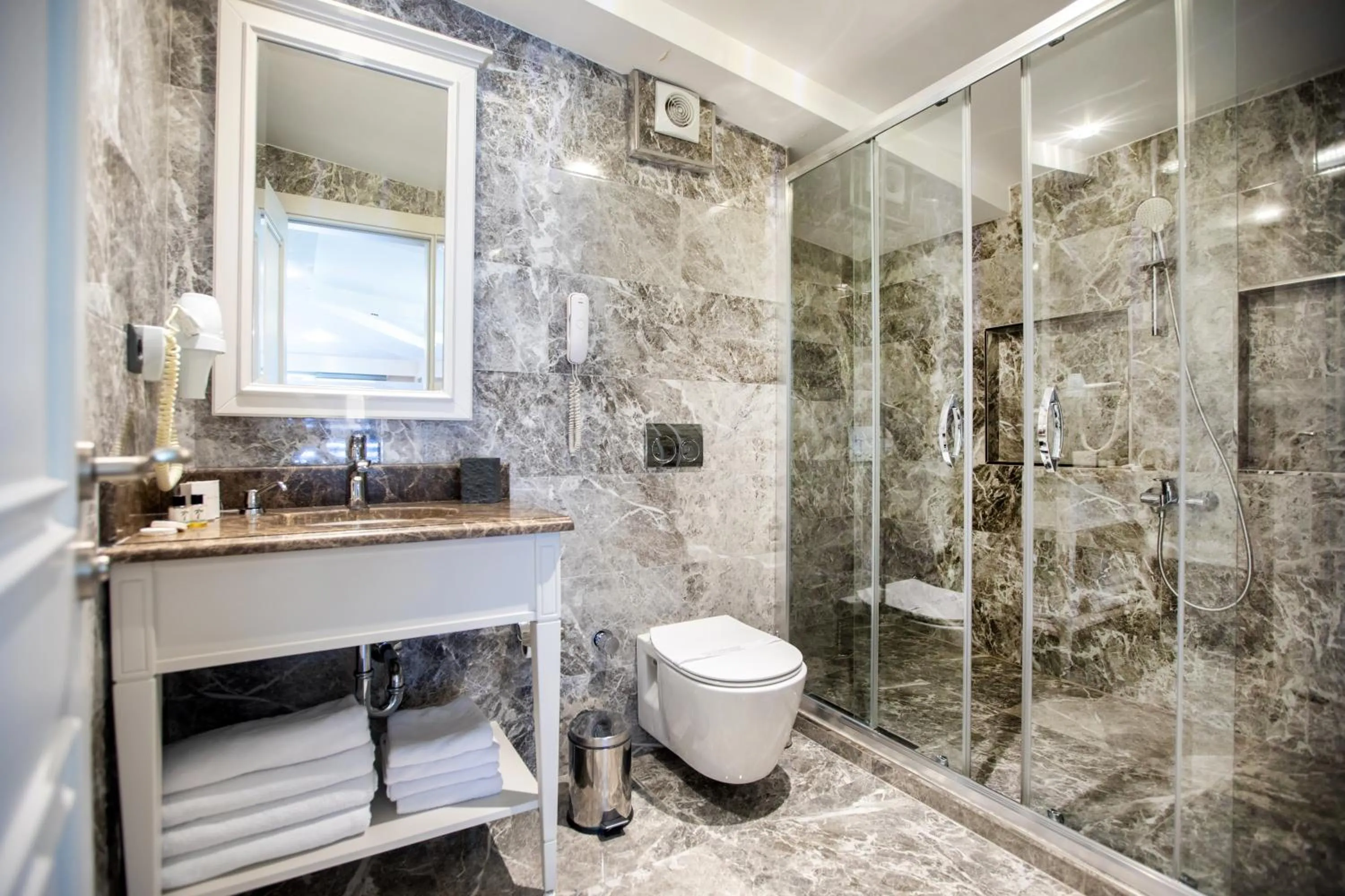 Shower in Opatija Hotel