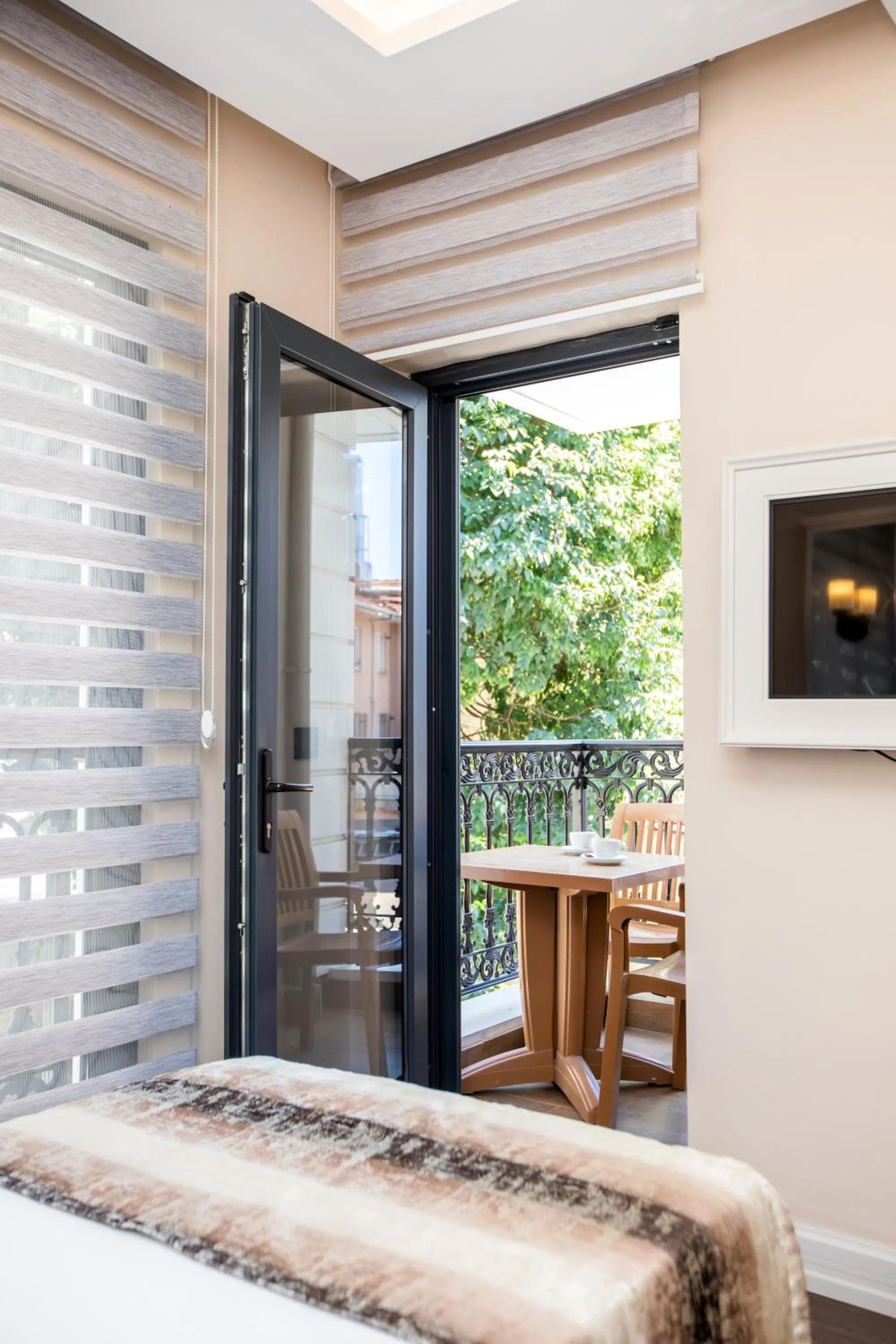 Bed in Opatija Hotel