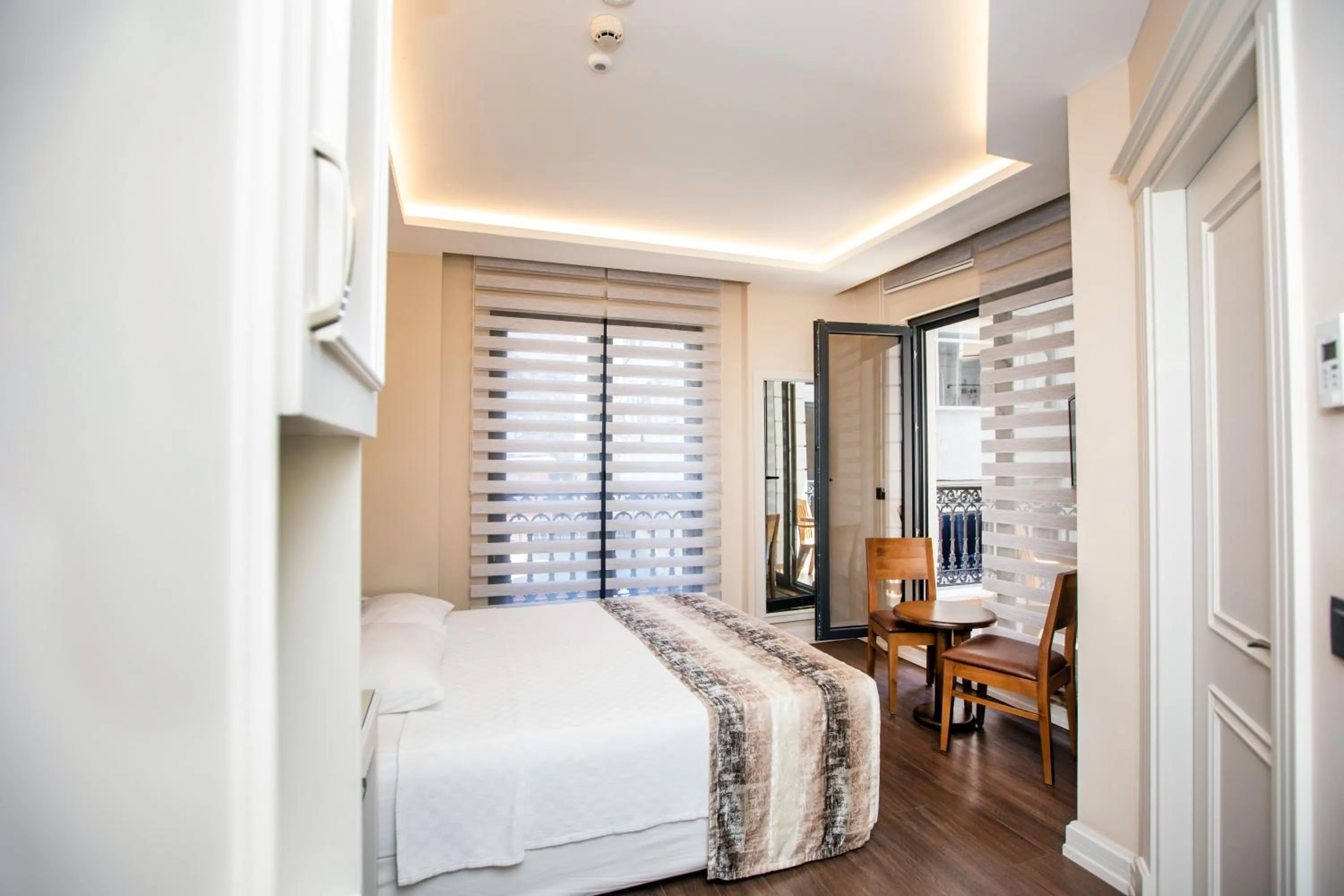 Bed in Opatija Hotel