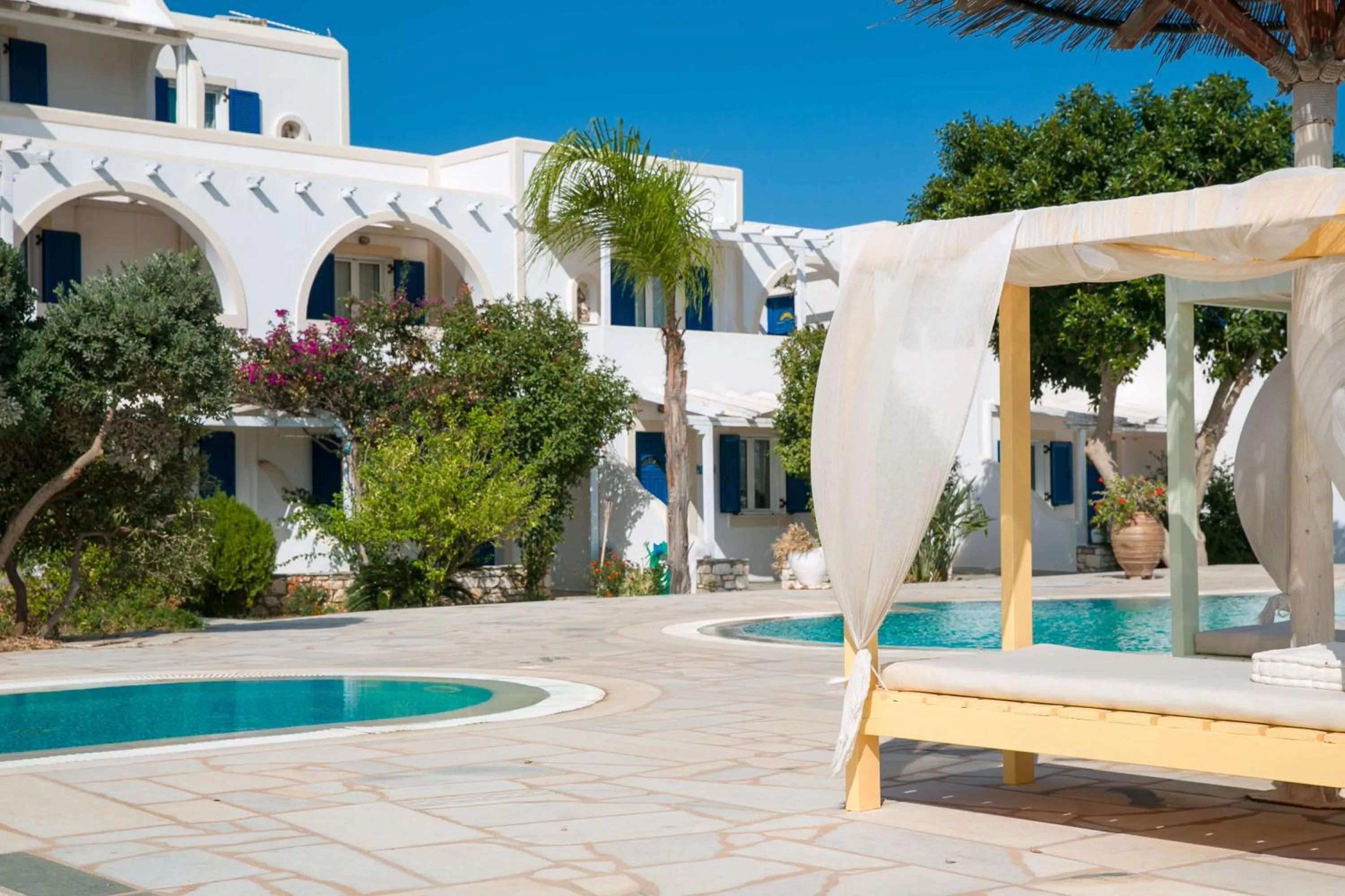 Property building in Fyrogenis palace