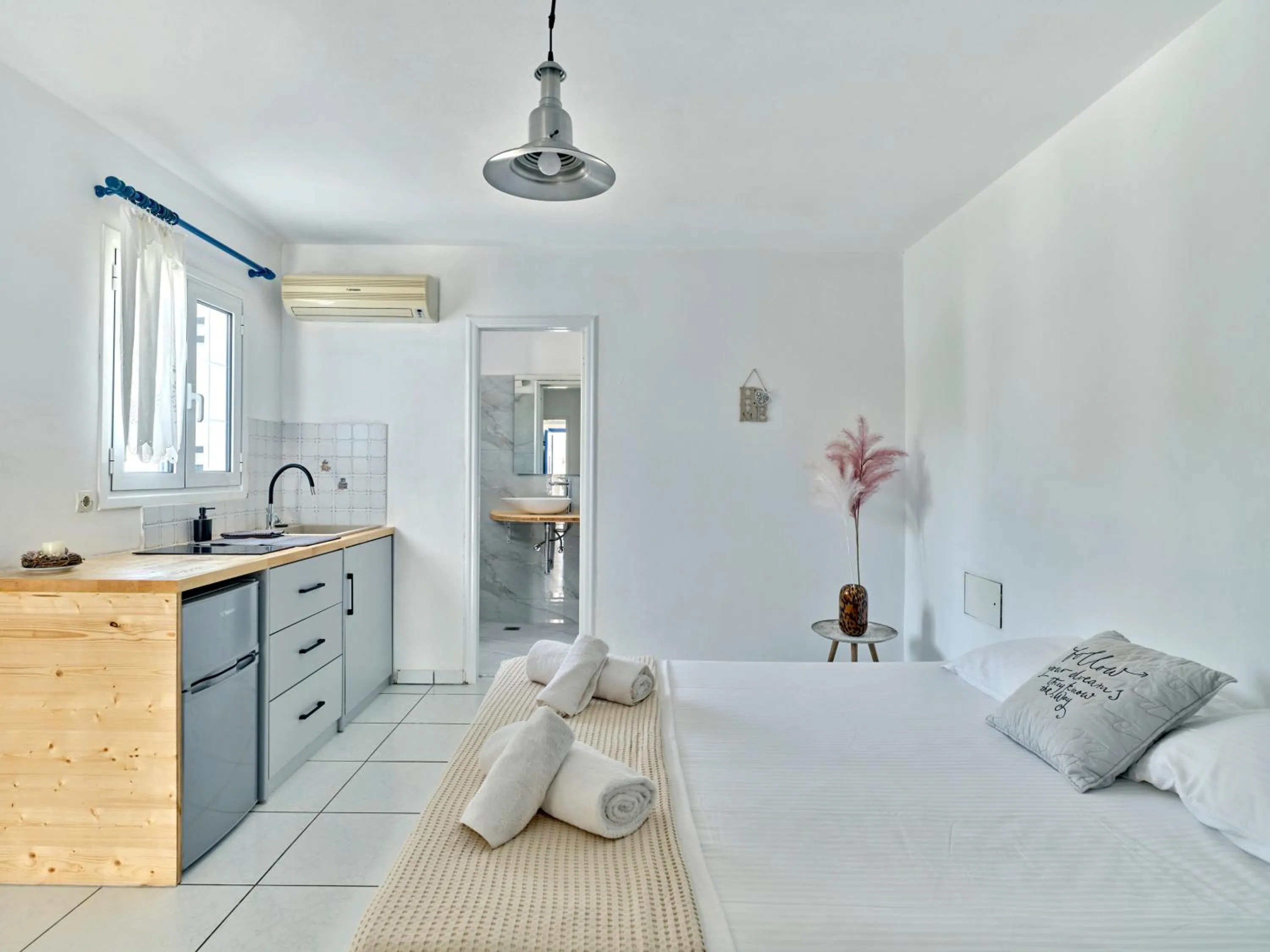 Bed in Fyrogenis palace