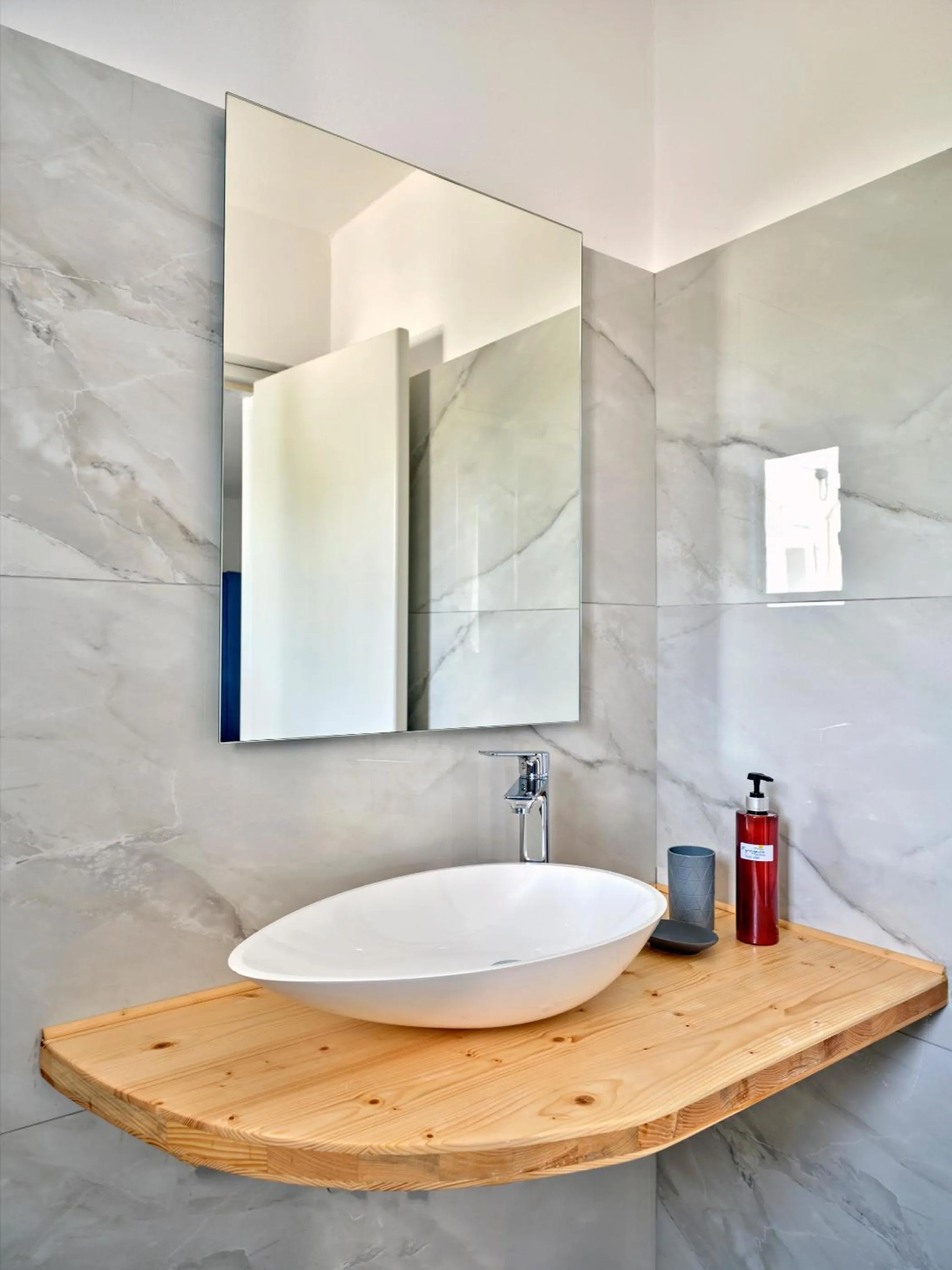 Bathroom in Fyrogenis palace