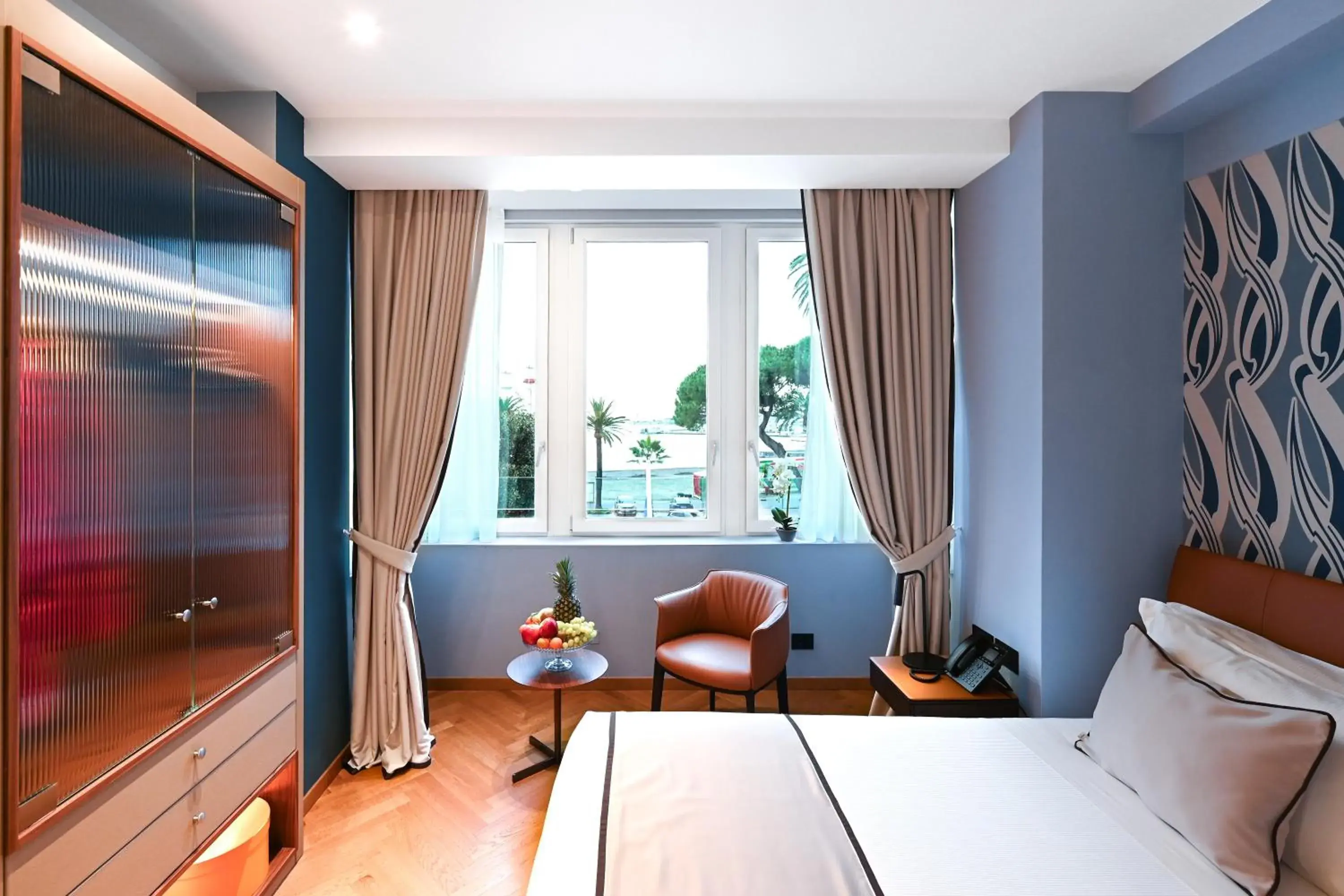 Bed in Hotel Astoria Bed in Hotel Astoria