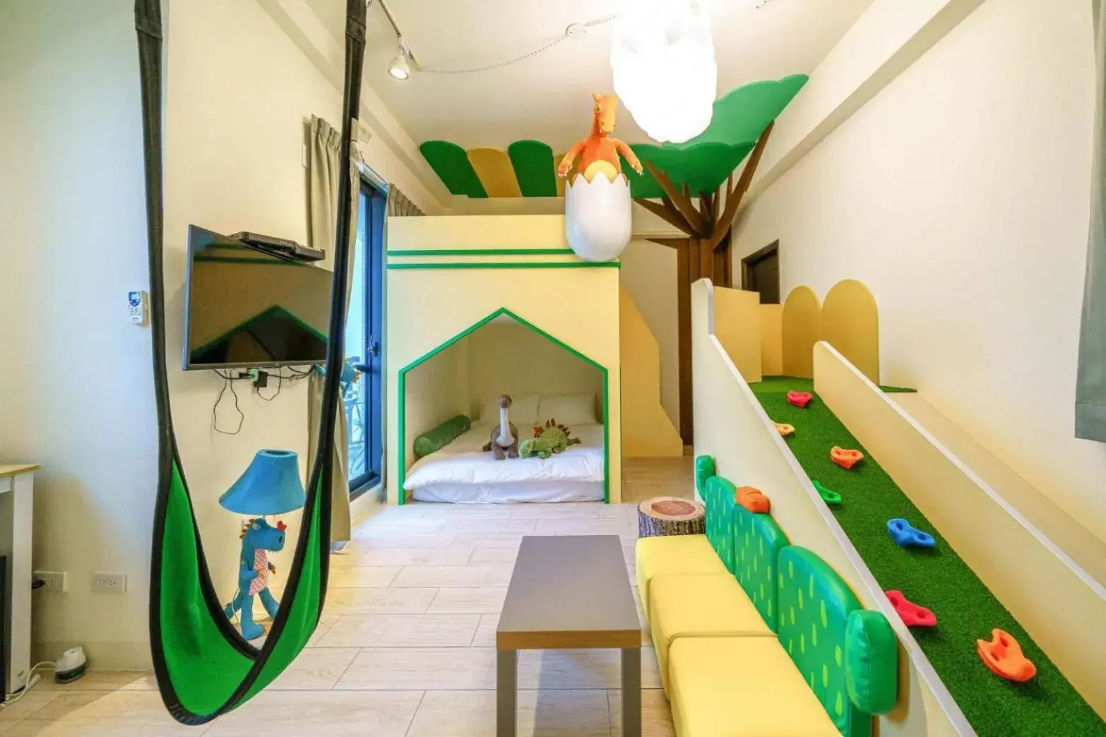 Bed in Sunlight Forest Homestay Bed in Sunlight Forest Homestay