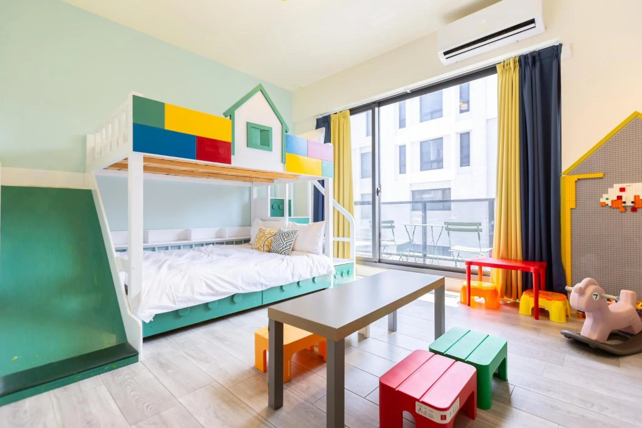 Bed in Sunlight Forest Homestay