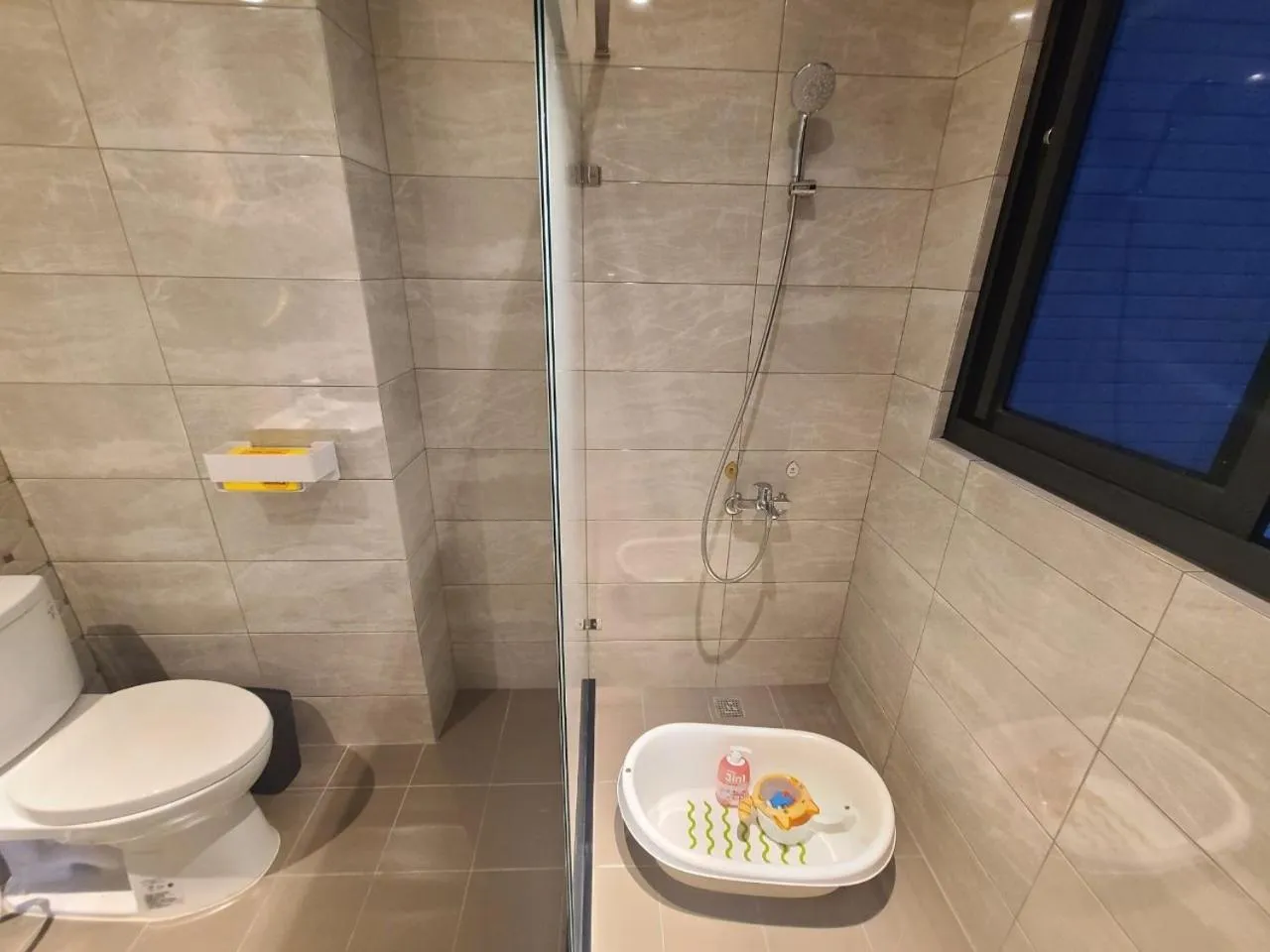 Bathroom in Sunlight Forest Homestay