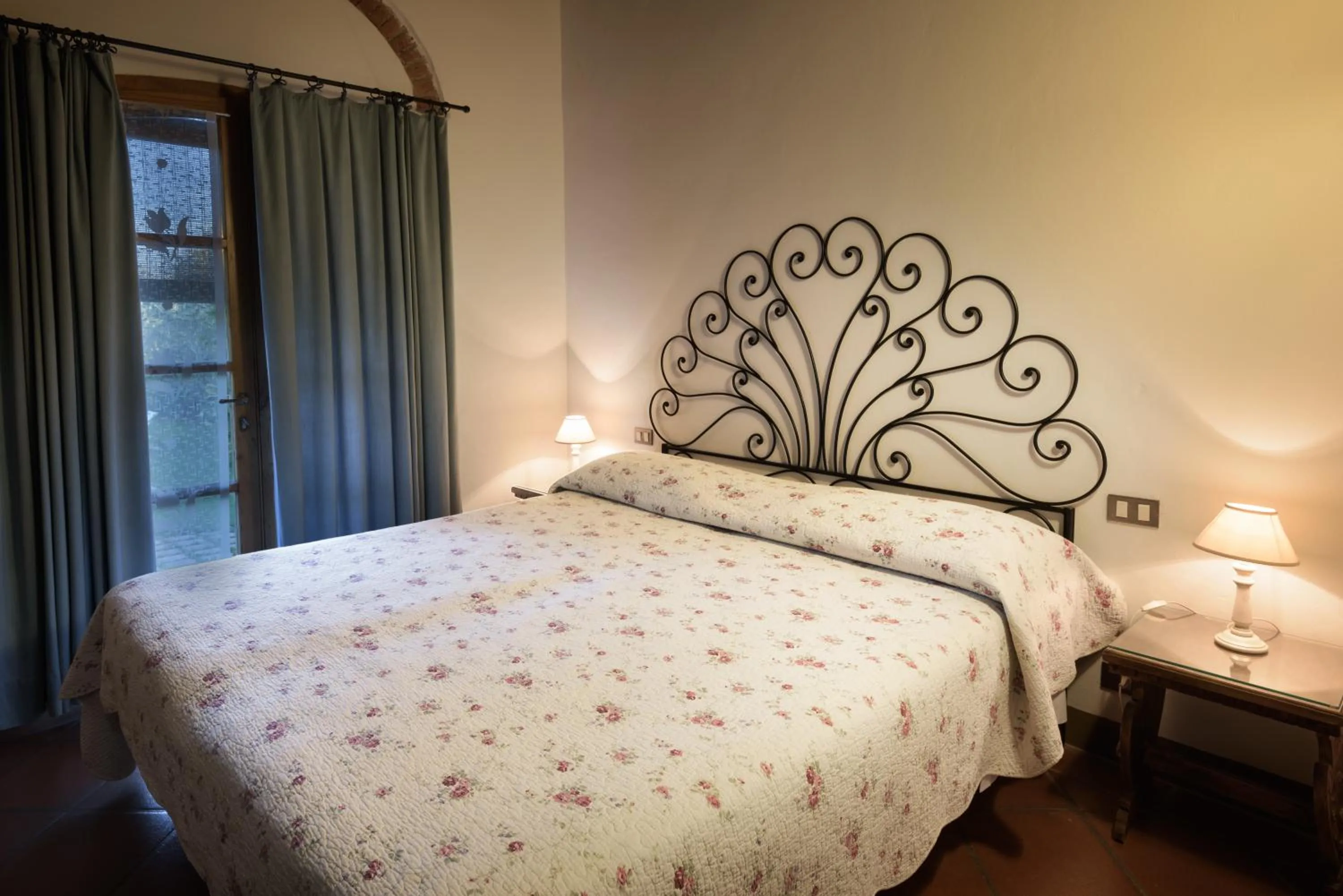 Bedroom, Bed in La Casa Delle Querce