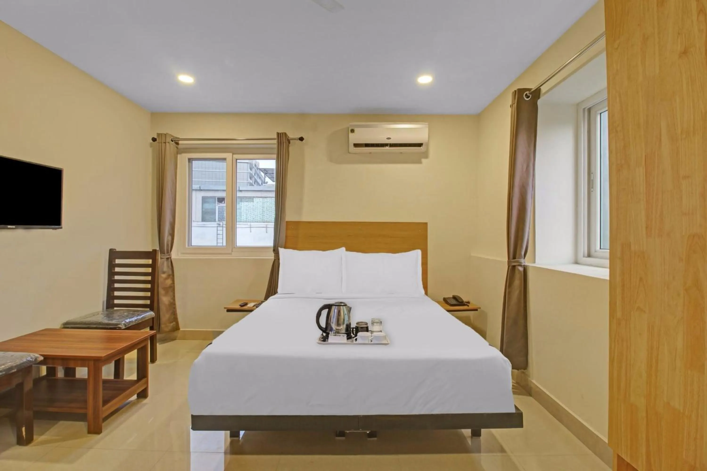 Other, Bed in Super Townhouse Whiteridge Gachibowli Near AIG Hospital