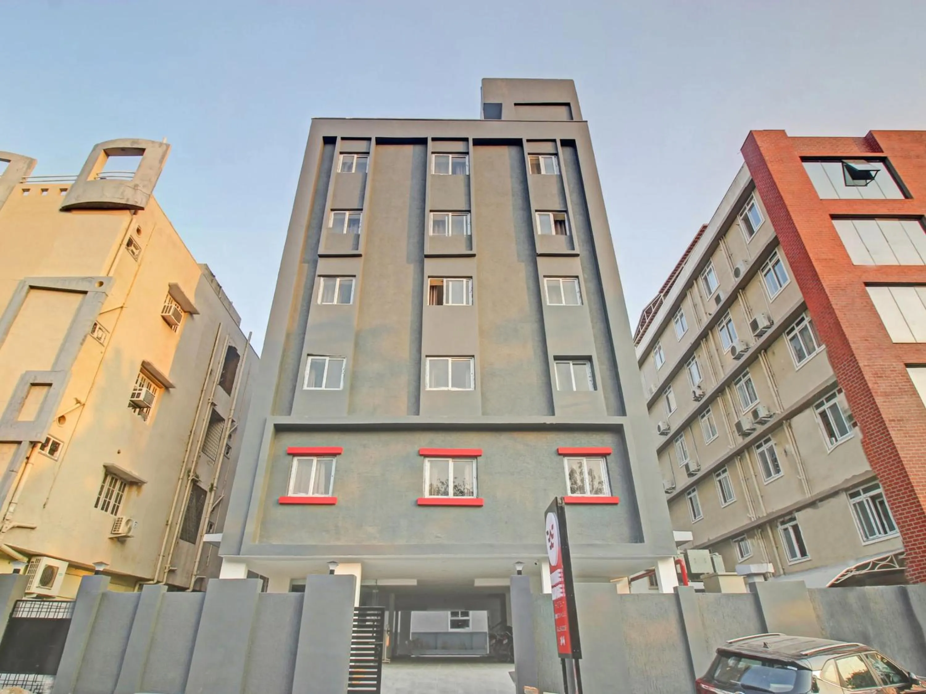 Facade/entrance in Super Townhouse Whiteridge Gachibowli Near AIG Hospital