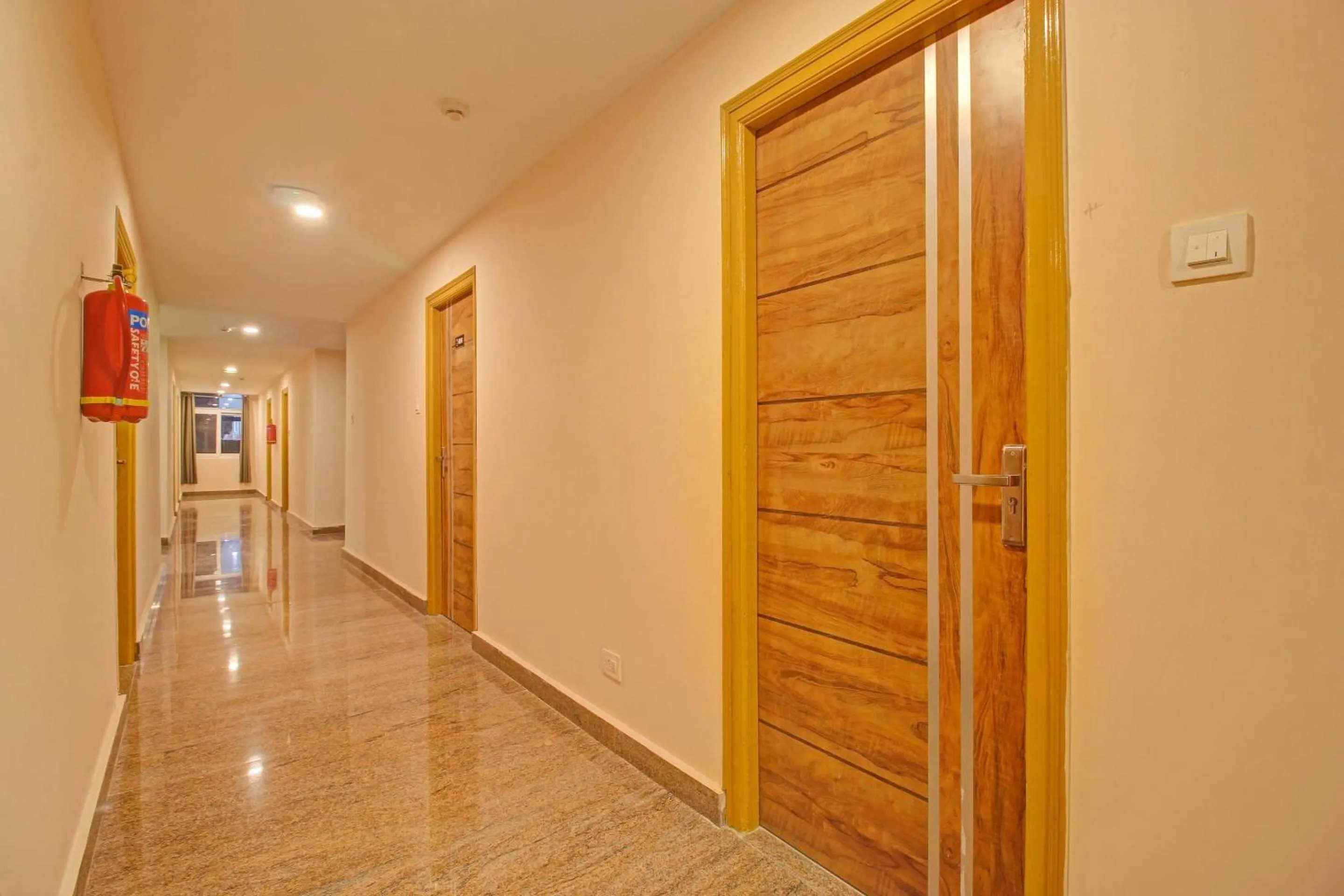 Lobby or reception in Super Townhouse Whiteridge Gachibowli Near AIG Hospital