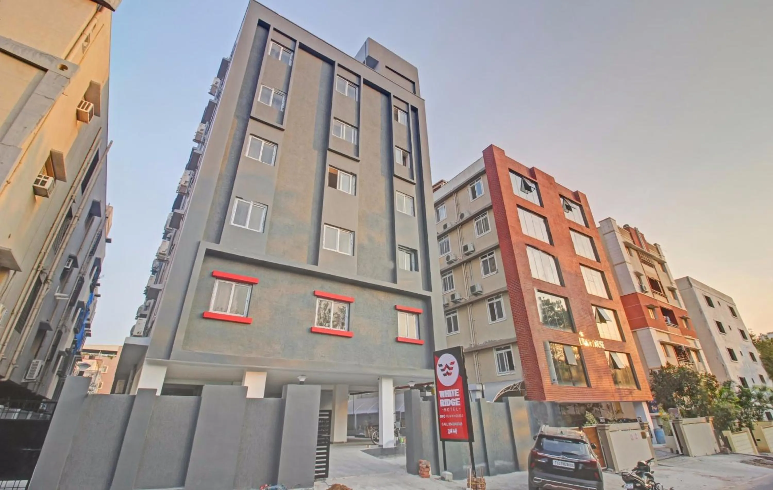 Facade/entrance in Super Townhouse Whiteridge Gachibowli Near AIG Hospital