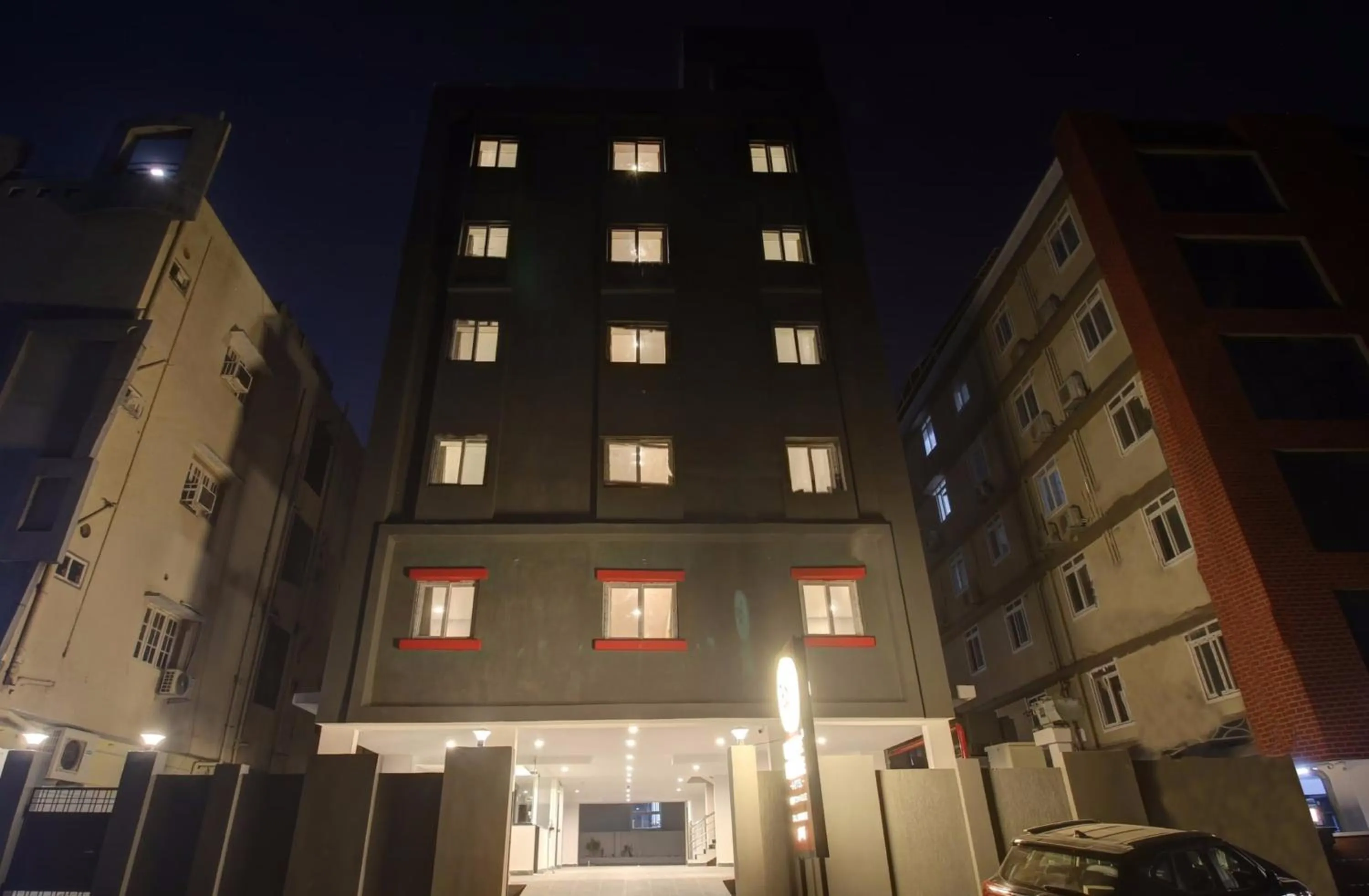 Facade/entrance in Super Townhouse Whiteridge Gachibowli Near AIG Hospital