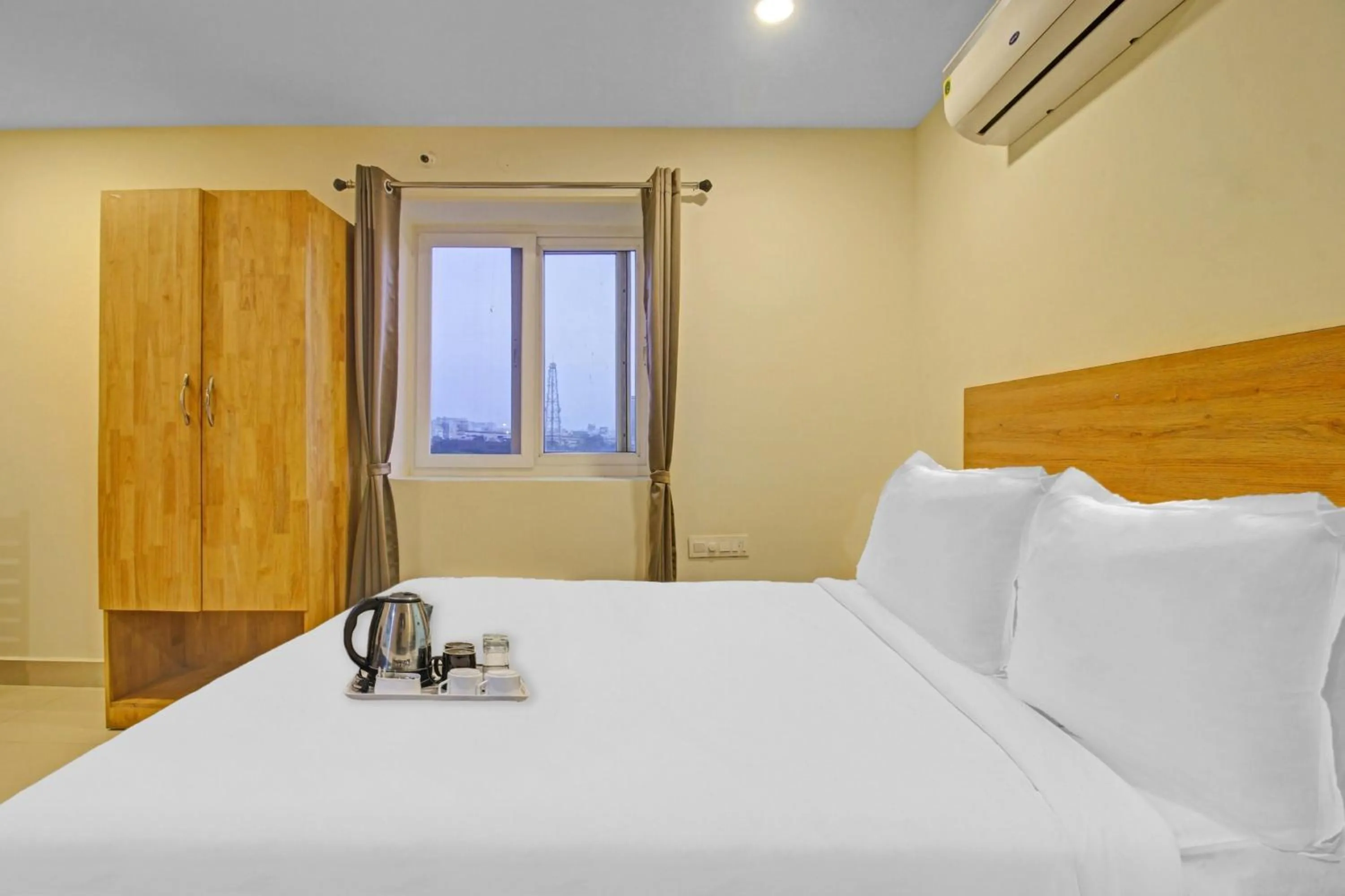 Bedroom, Bed in Super Townhouse Whiteridge Gachibowli Near AIG Hospital