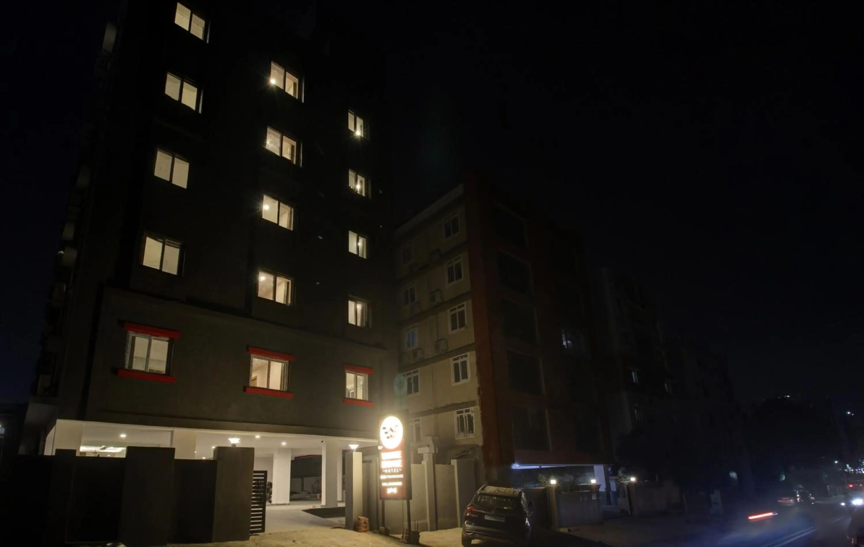 Facade/entrance in Super Townhouse Whiteridge Gachibowli Near AIG Hospital