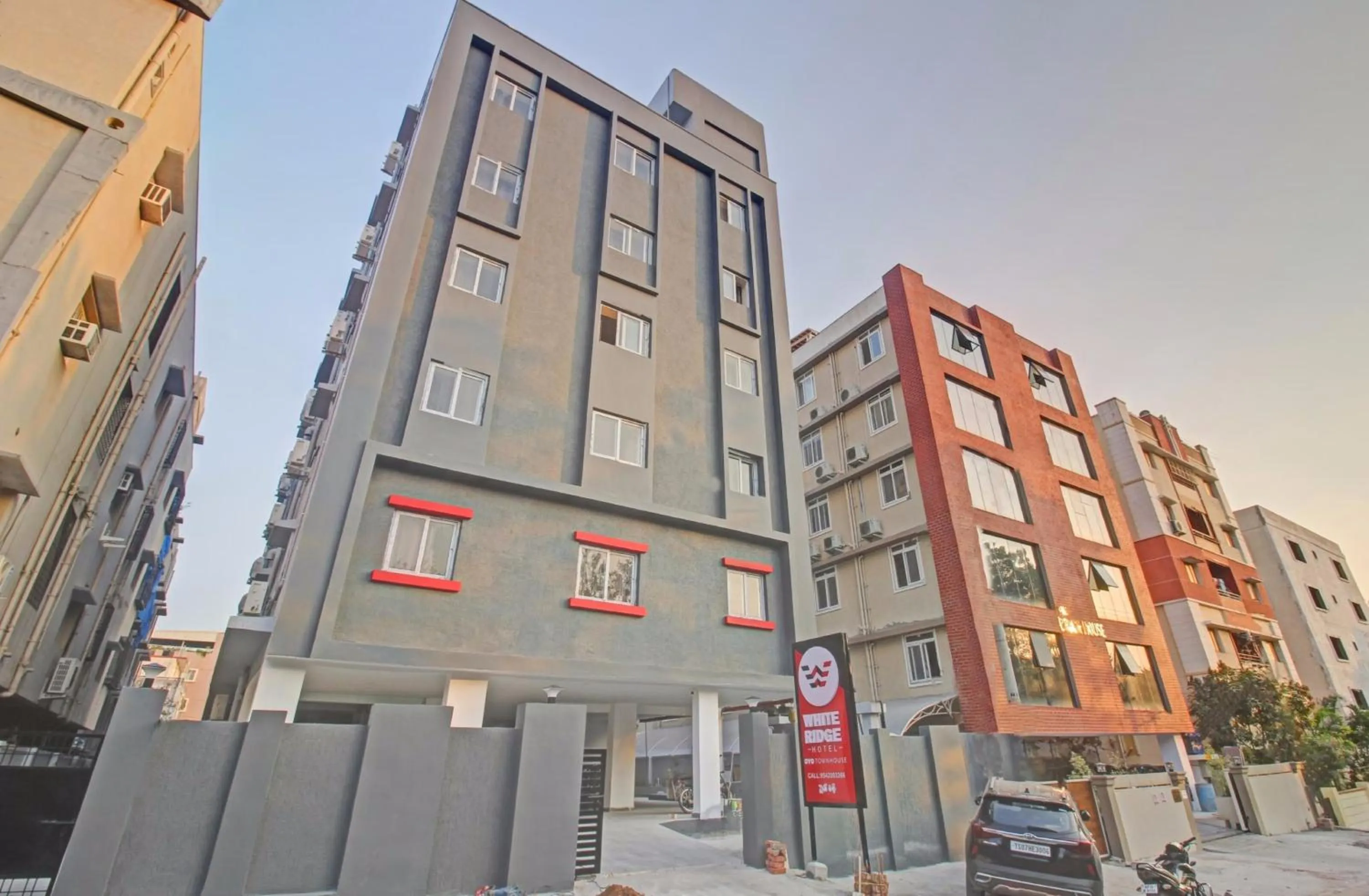 Facade/entrance in Super Townhouse Whiteridge Gachibowli Near AIG Hospital