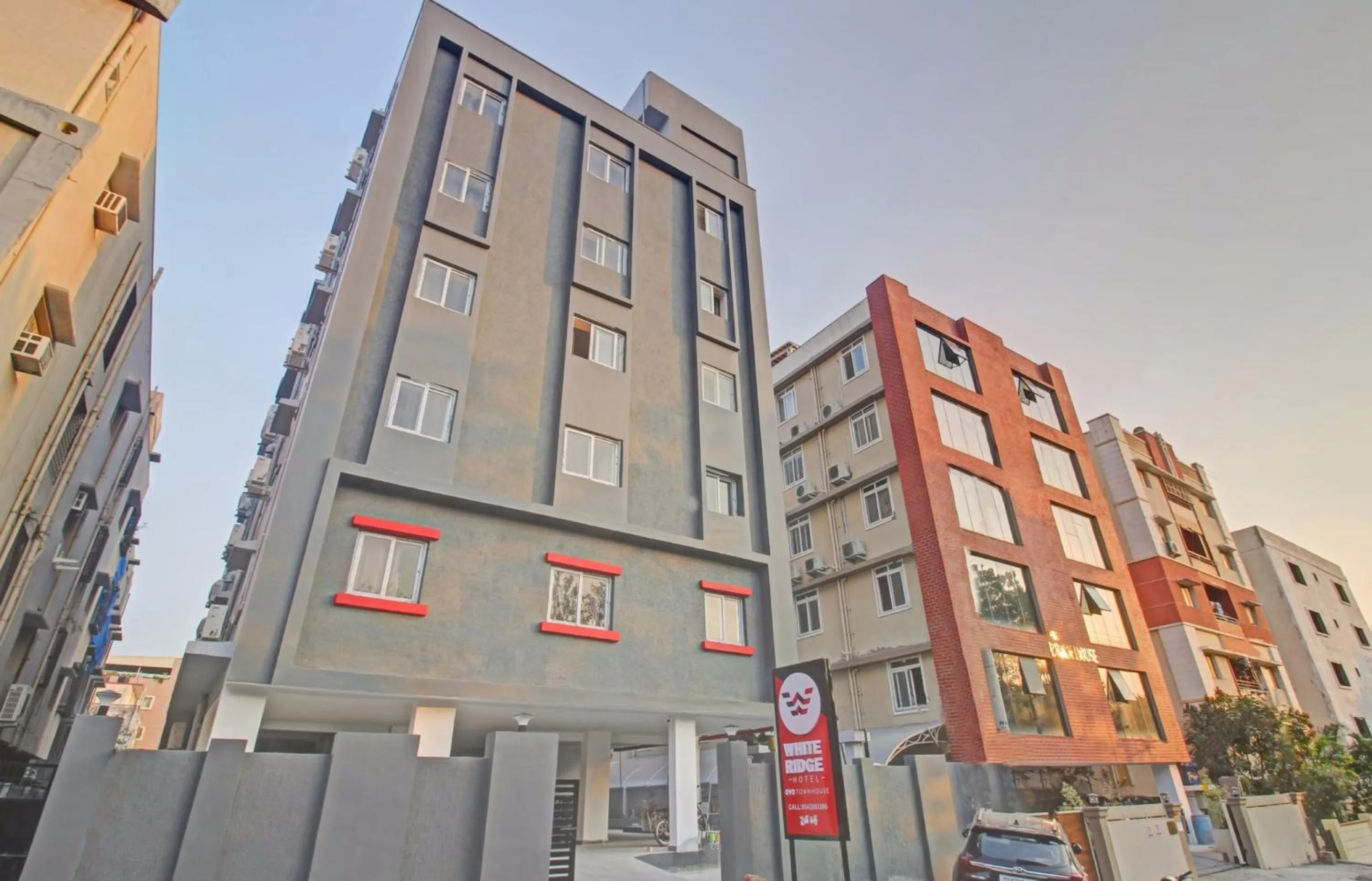 Facade/entrance in Super Townhouse Whiteridge Gachibowli Near AIG Hospital