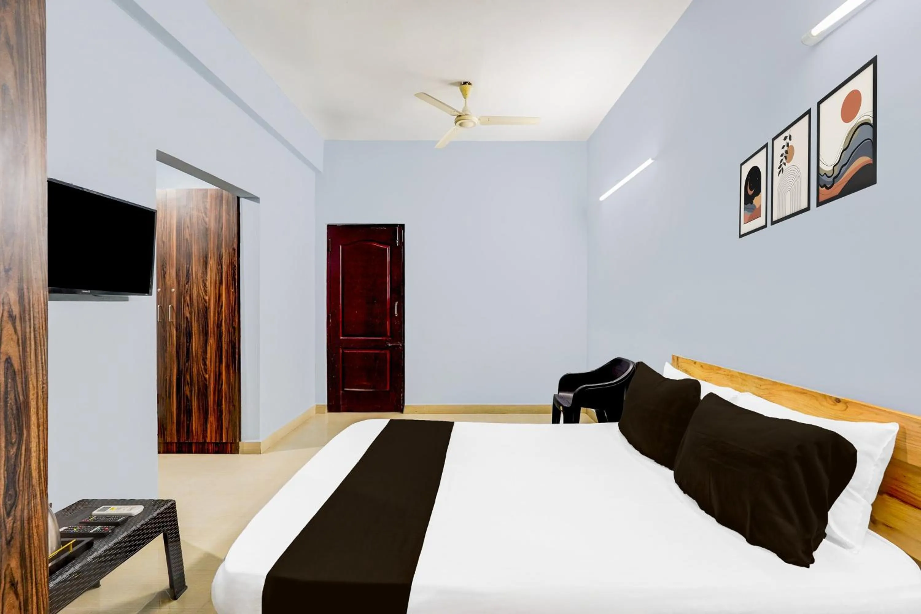Bedroom, Bed in Super Hotel O Kanathur ECR
