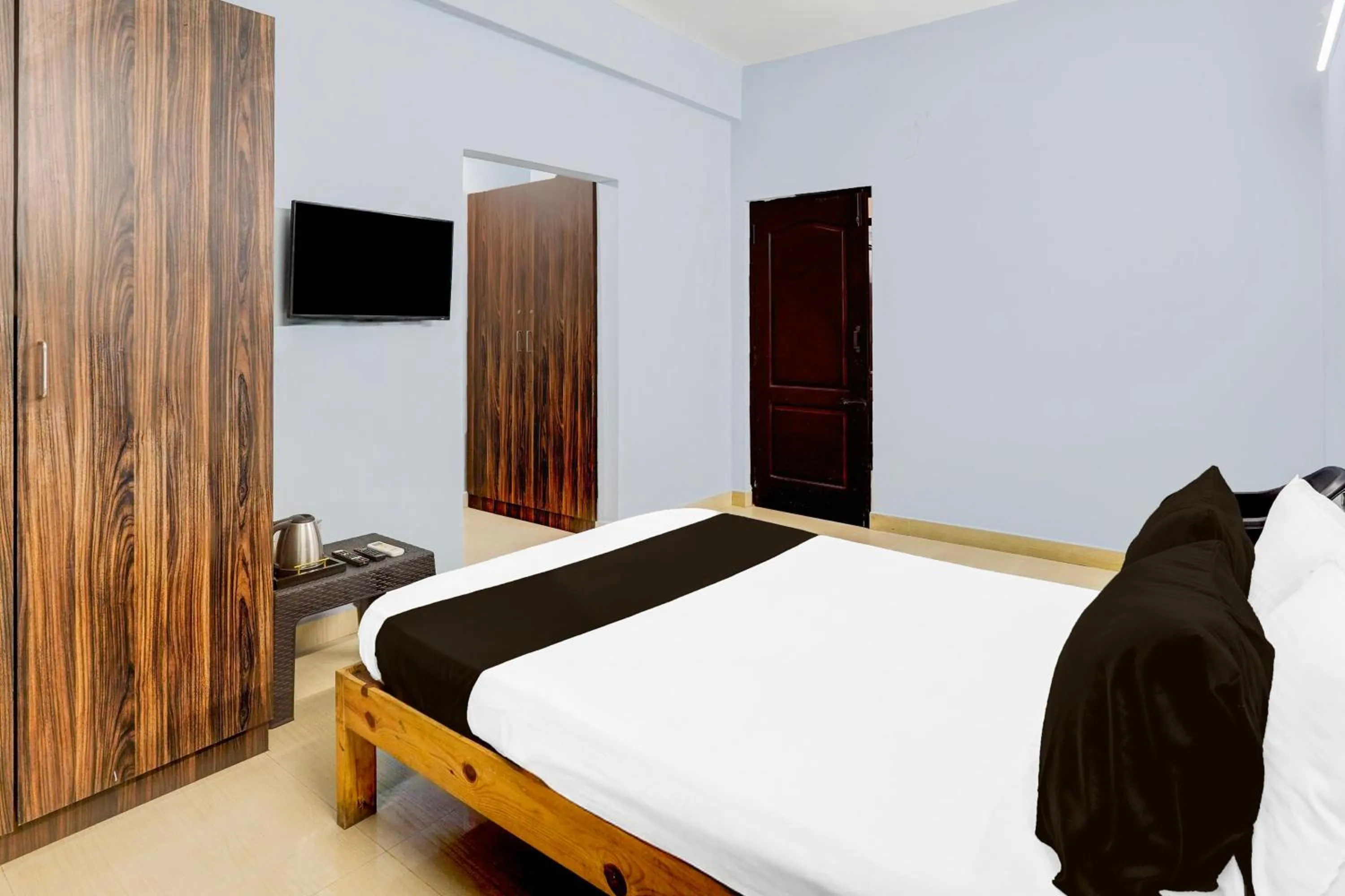 Bedroom, Bed in Super Hotel O Kanathur ECR