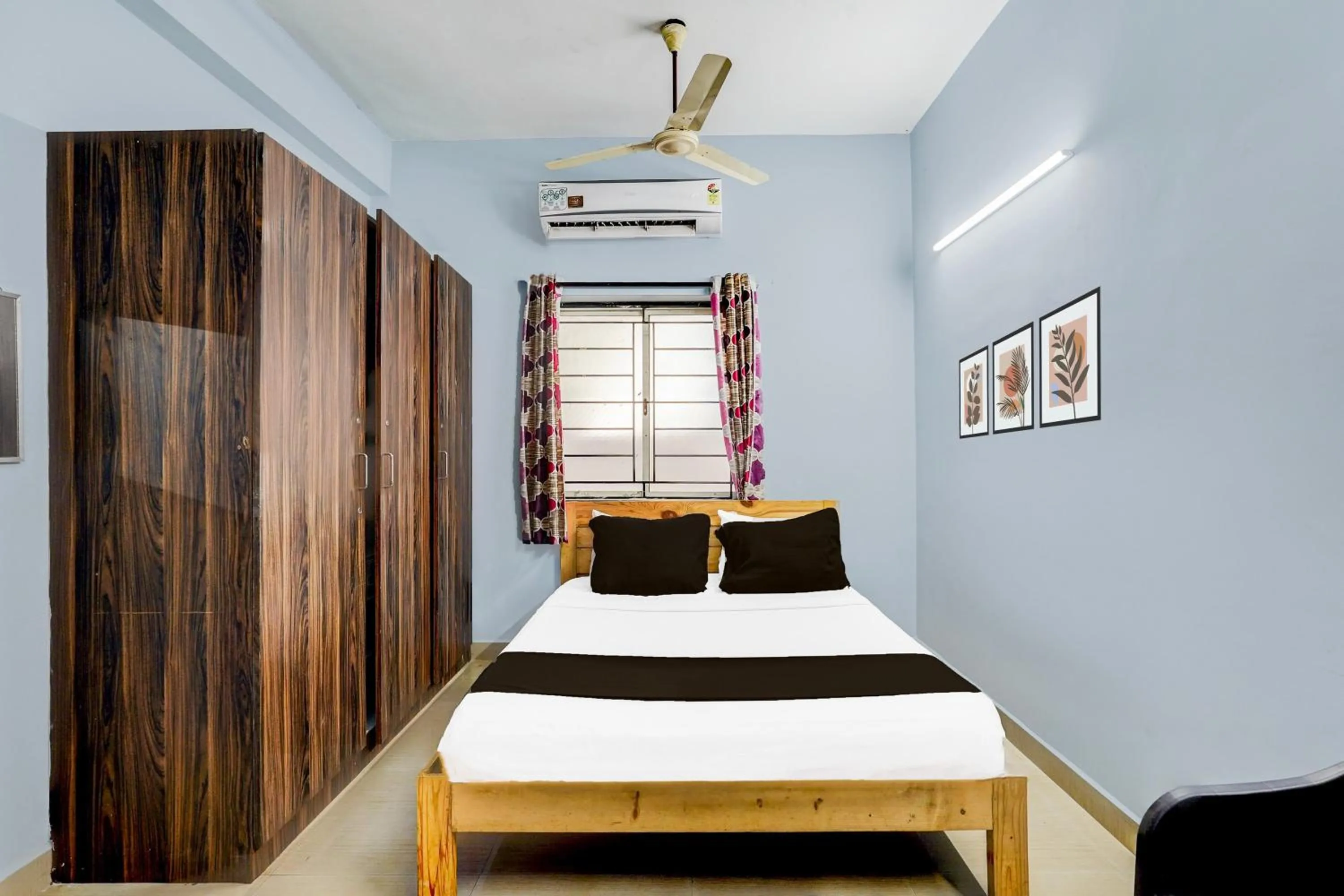 Bedroom, Bed in Super Hotel O Kanathur ECR