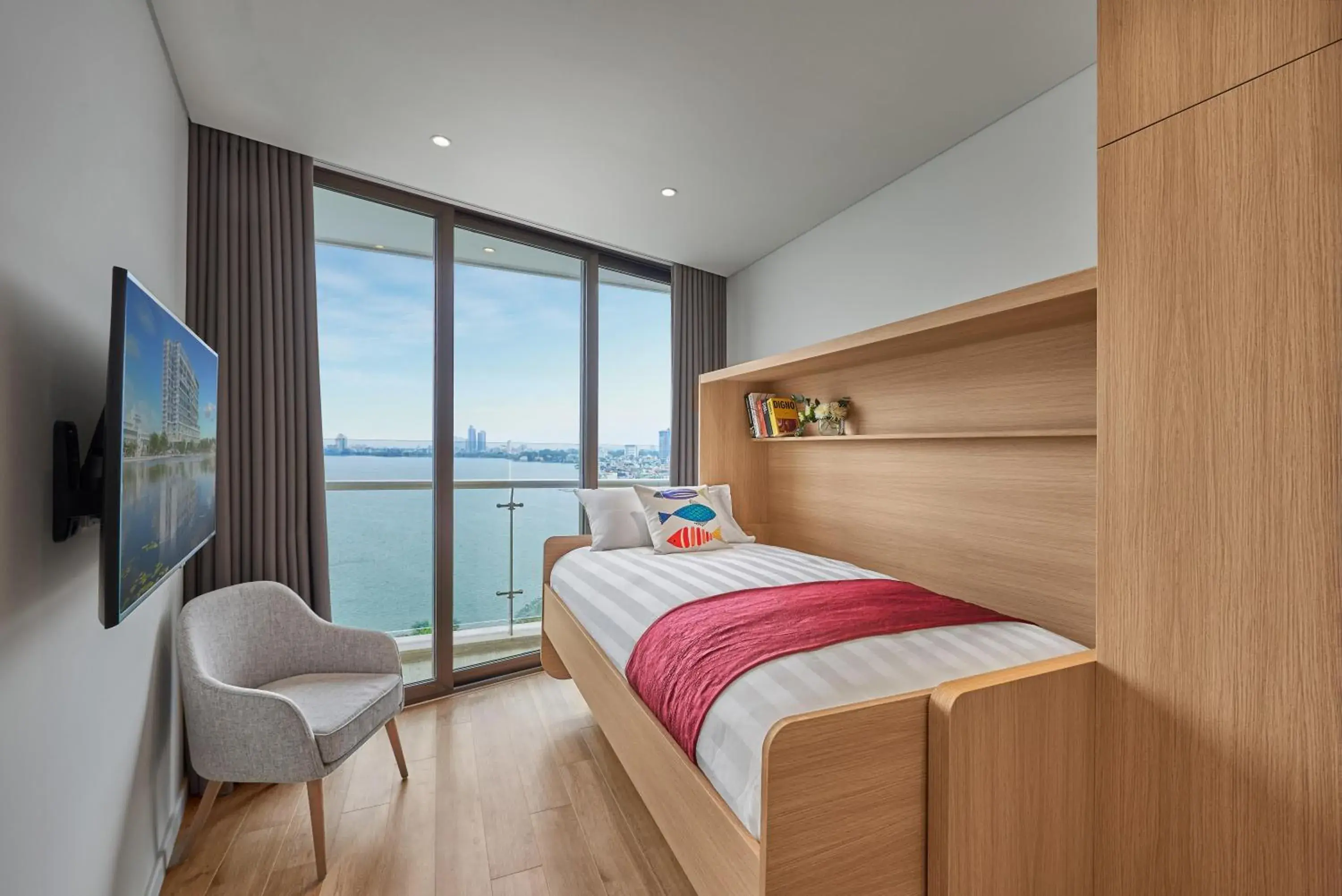 Lake view, Bed in PARKROYAL Serviced Suites Hanoi Lake view, Bed in PARKROYAL Serviced Suites Hanoi