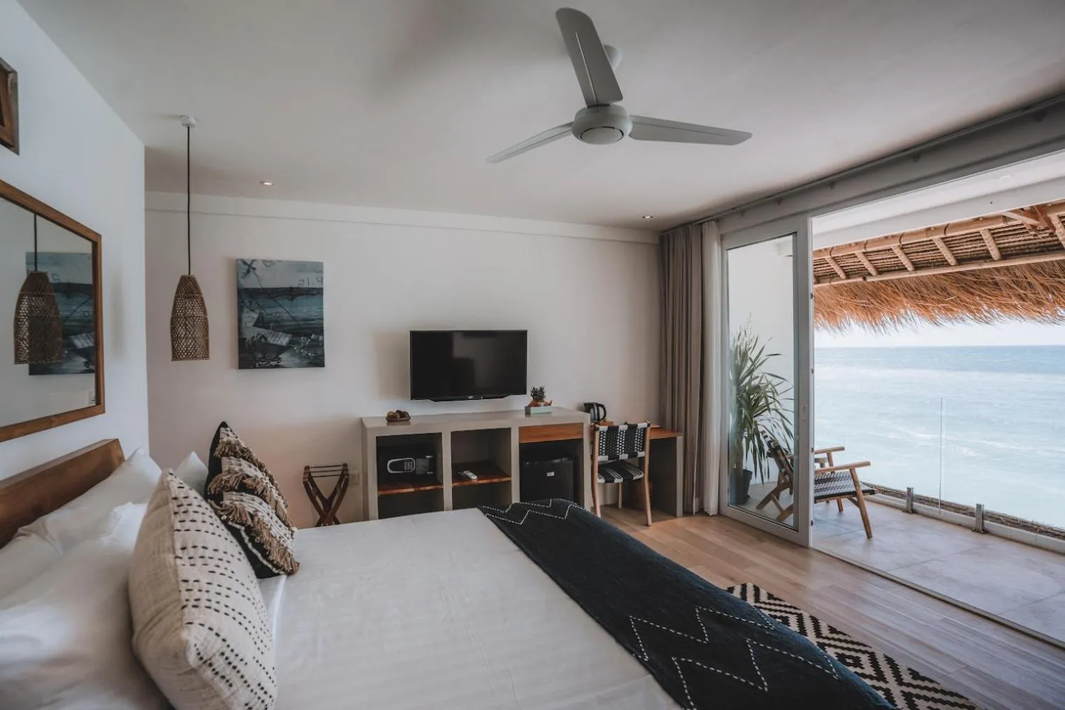 Photo of the whole room in Legends Beachfront Resort