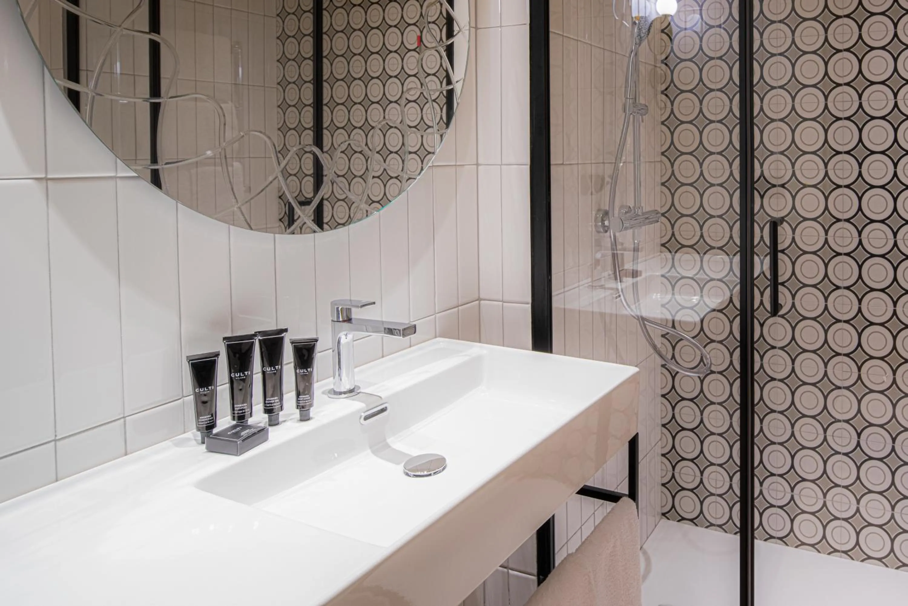 Shower in Hotel Indigo Florence by IHG