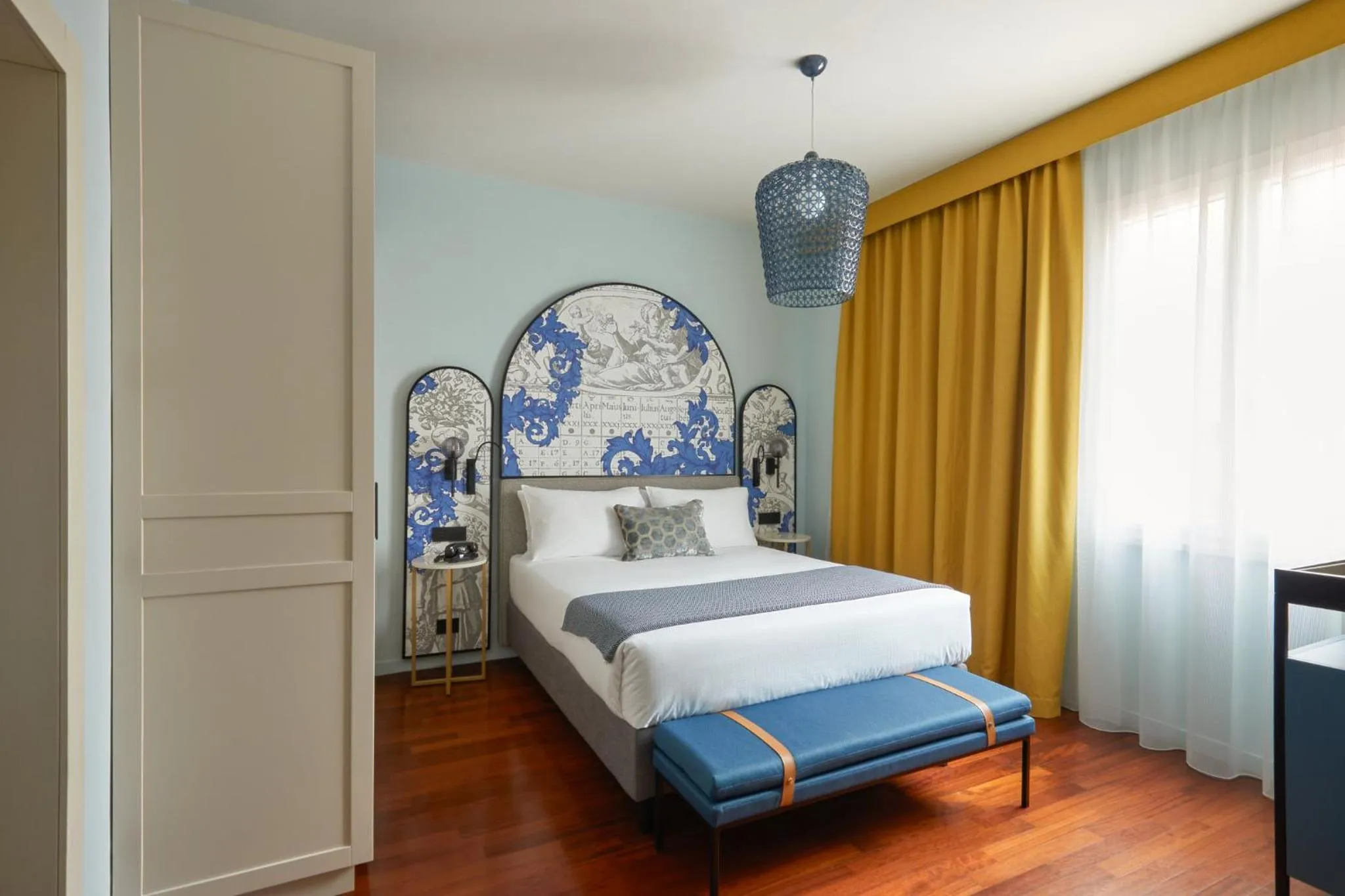 Photo of the whole room, Bed in Hotel Indigo Florence by IHG