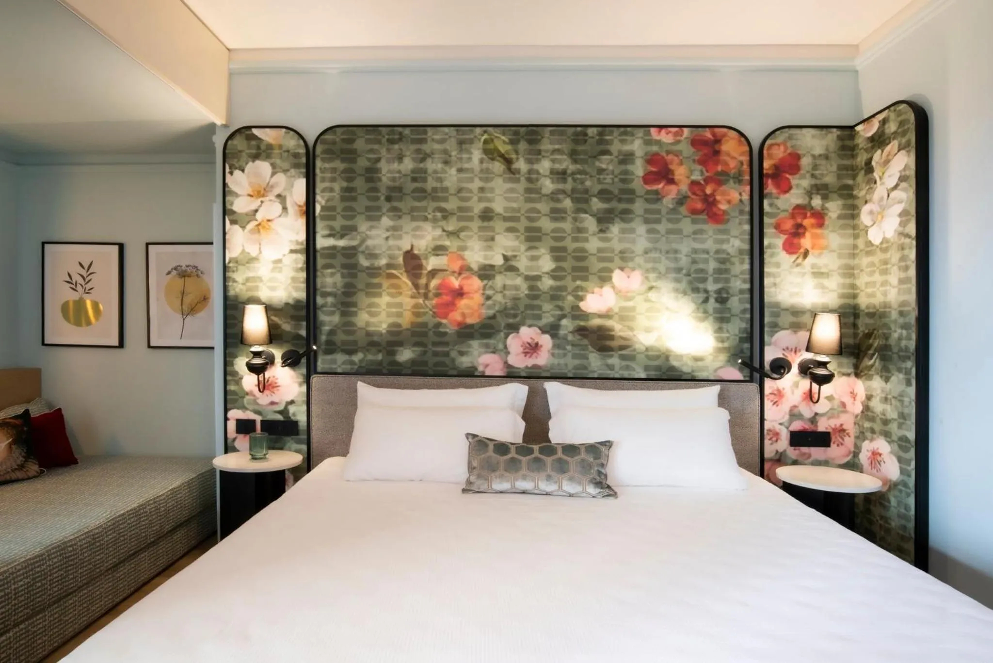 Photo of the whole room, Bed in Hotel Indigo Florence by IHG