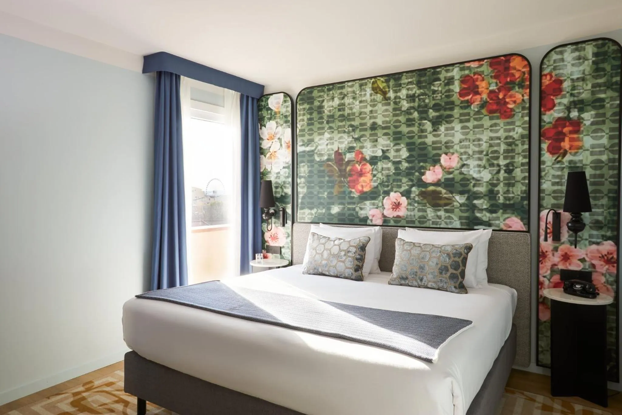 Photo of the whole room, Bed in Hotel Indigo Florence by IHG