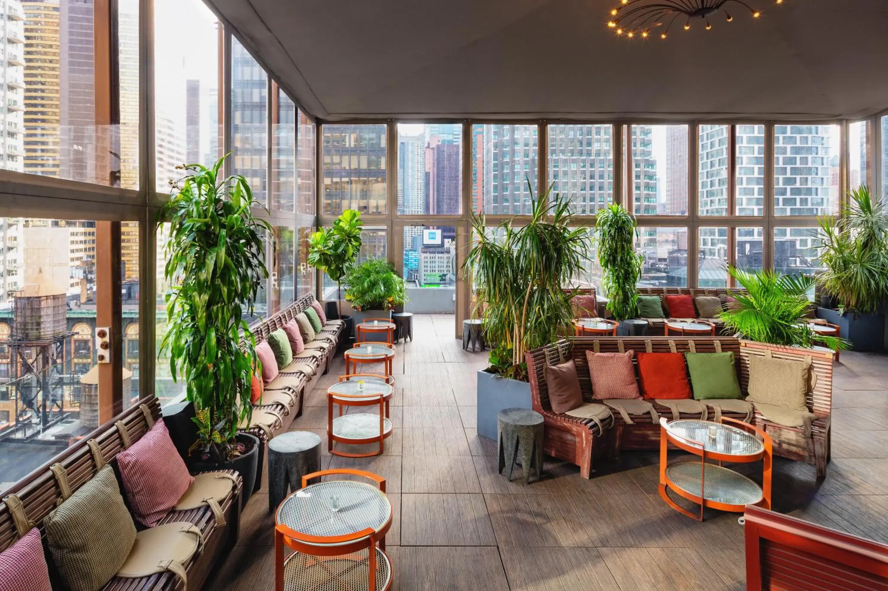 Lounge or bar in Dream Midtown, by Hyatt Lounge or bar in Dream Midtown, by Hyatt