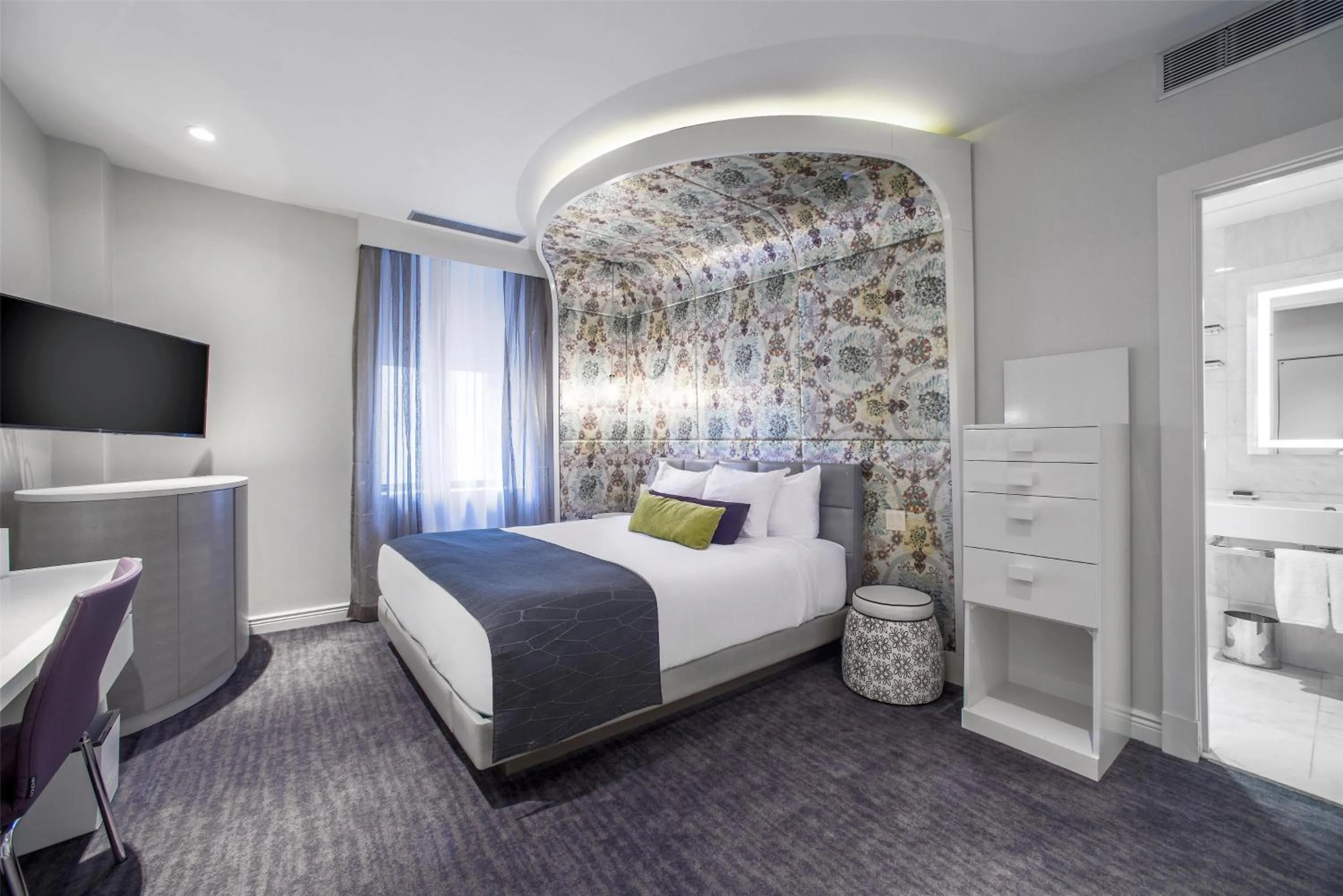 Bedroom, Bed in Dream Midtown, by Hyatt