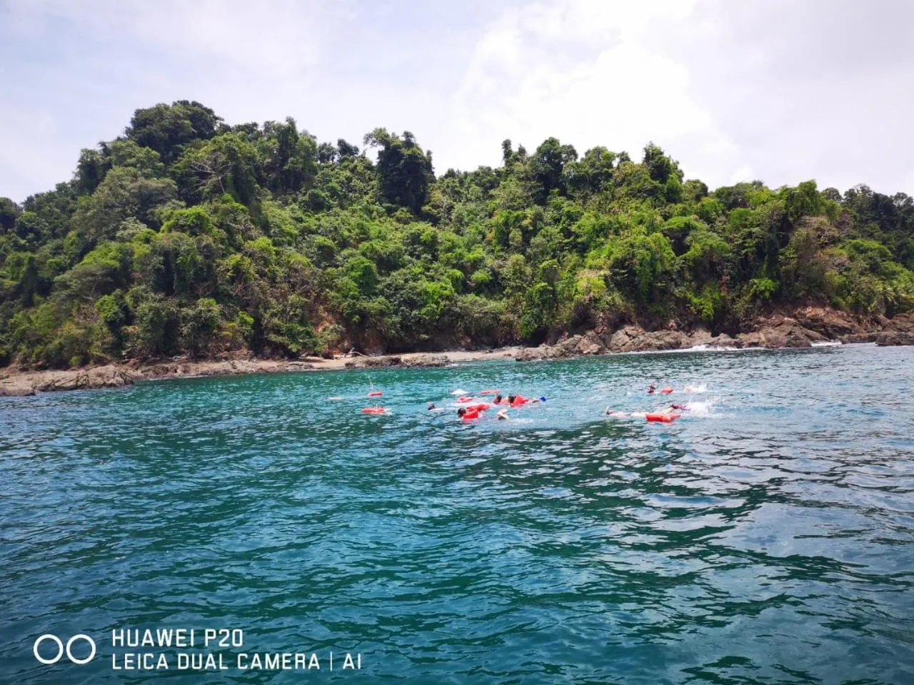 Snorkeling in Poor Man's Paradise Lodge