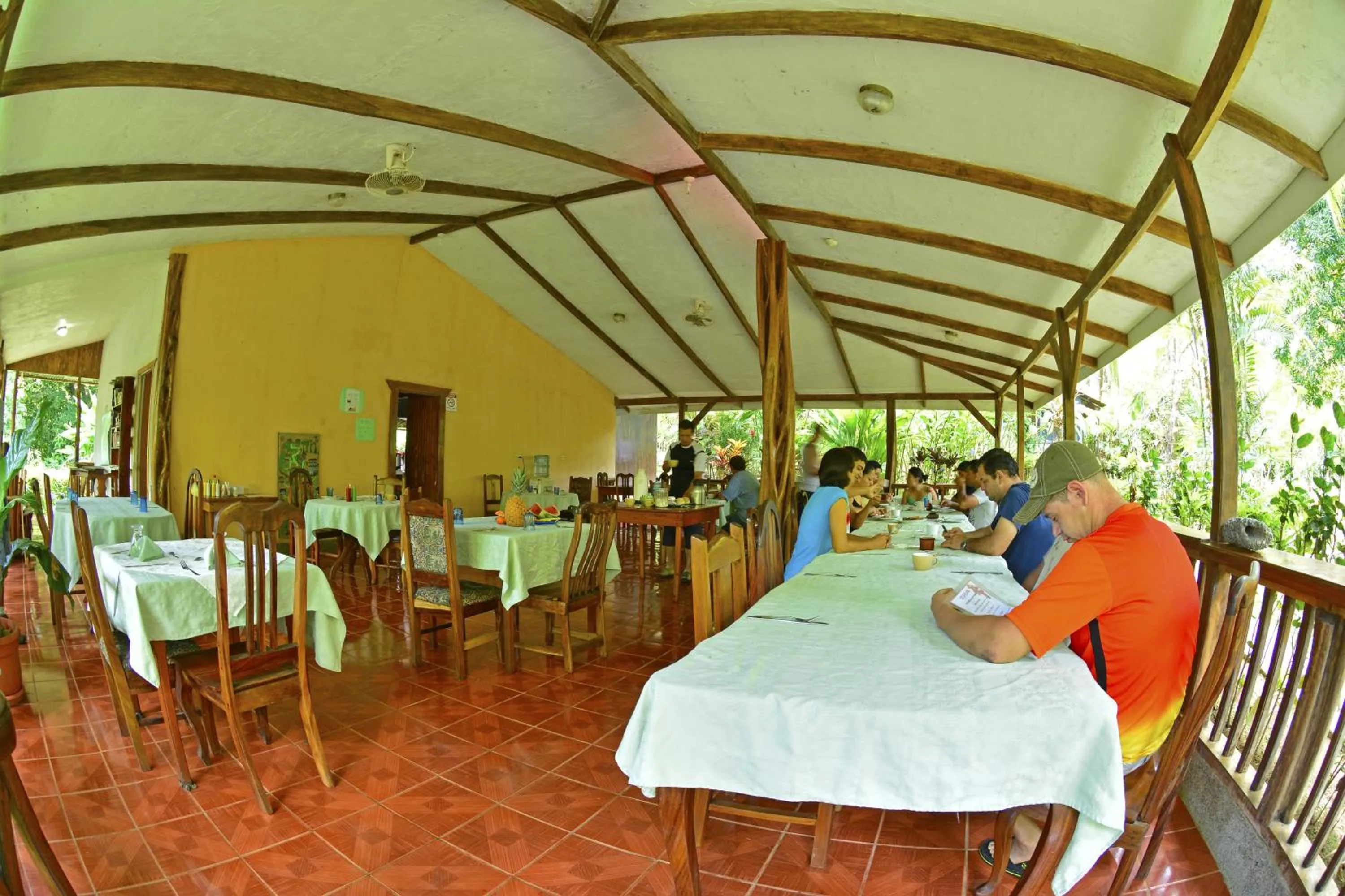 Restaurant/places to eat in Poor Man's Paradise Lodge