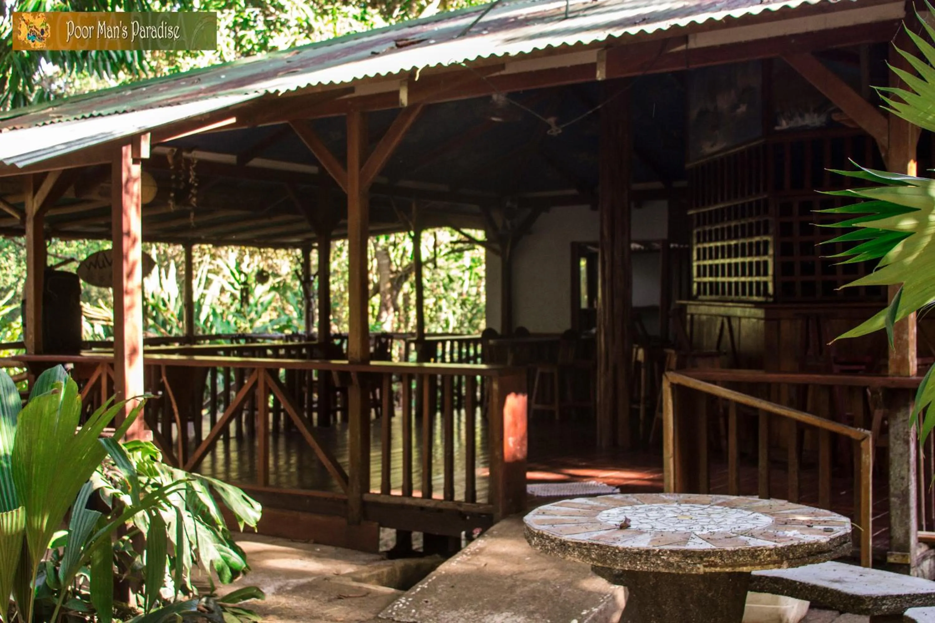 Restaurant/places to eat in Poor Man's Paradise Lodge