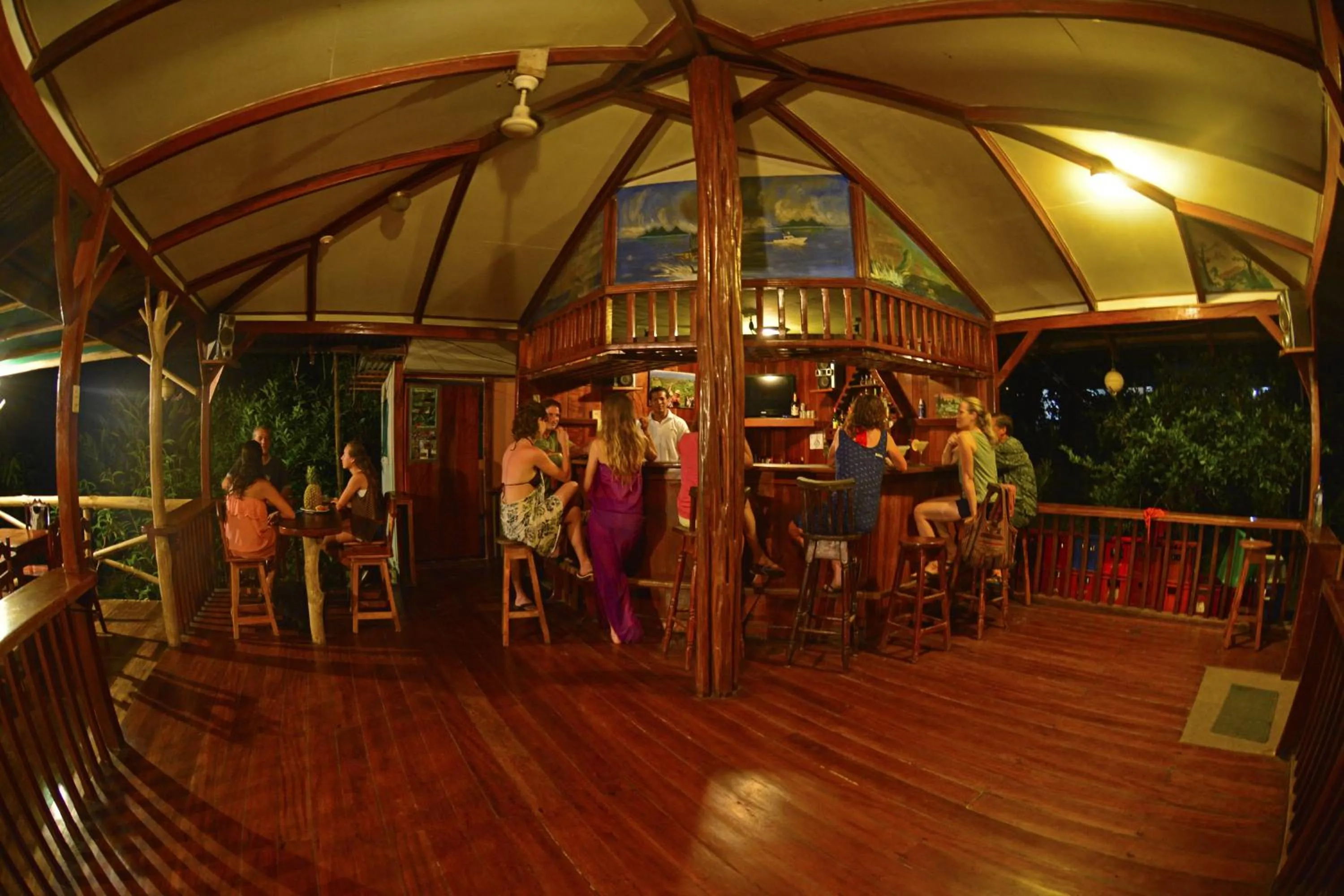 Lounge or bar in Poor Man's Paradise Lodge