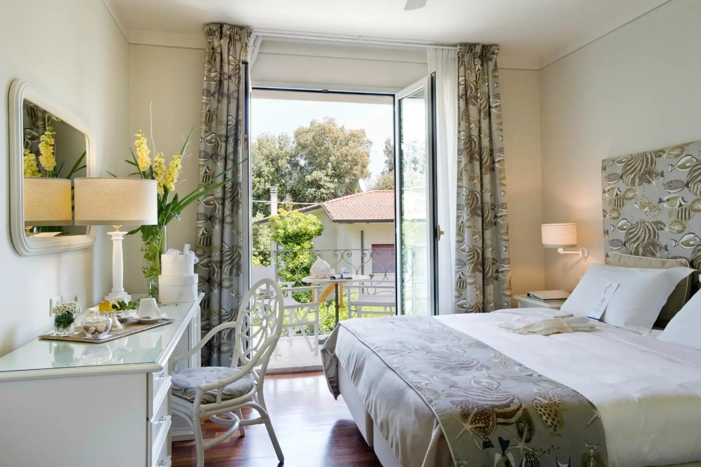 Photo of the whole room, Bed in Hotel Il Negresco Photo of the whole room, Bed in Hotel Il Negresco