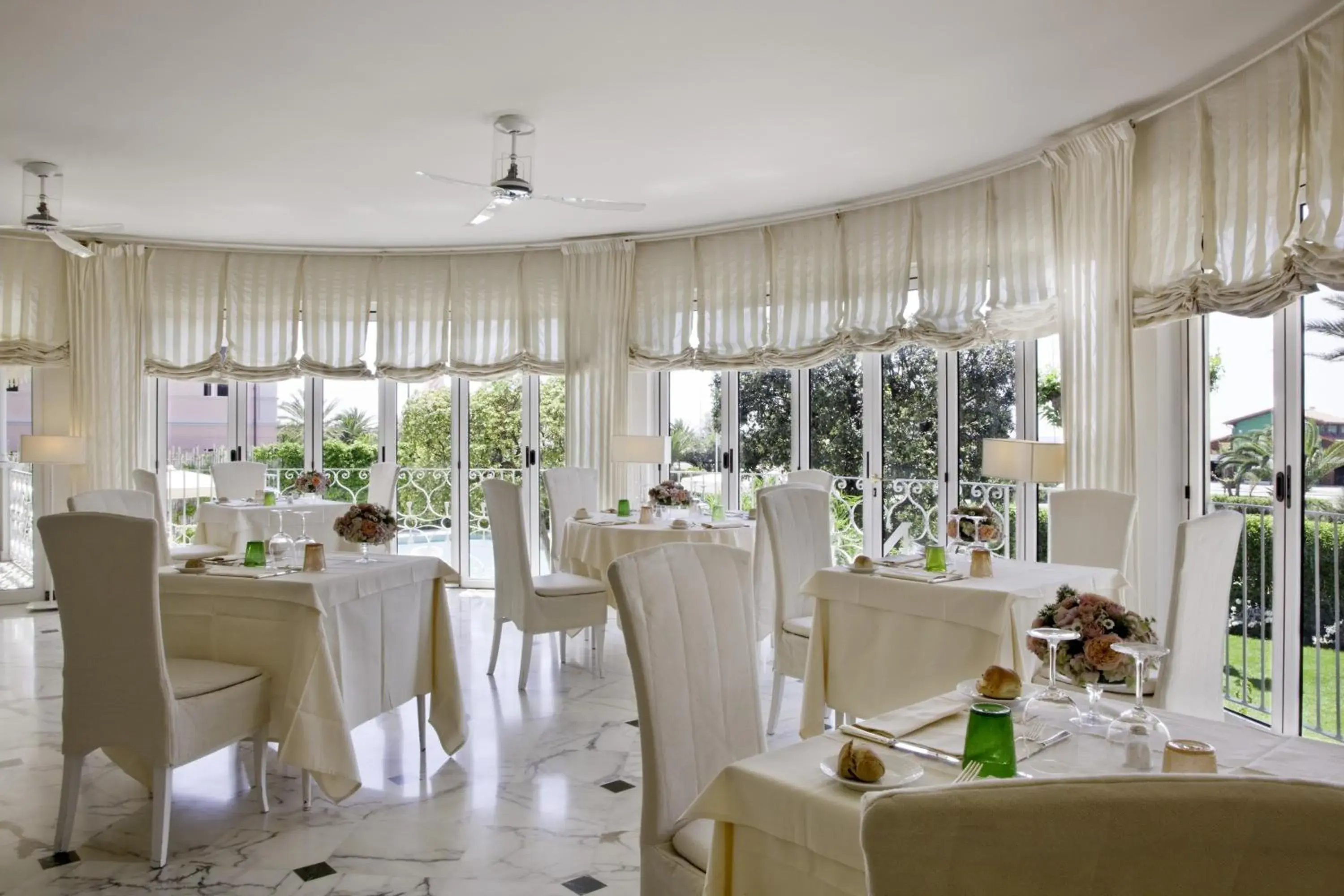 Restaurant/places to eat in Hotel Il Negresco Restaurant/places to eat in Hotel Il Negresco