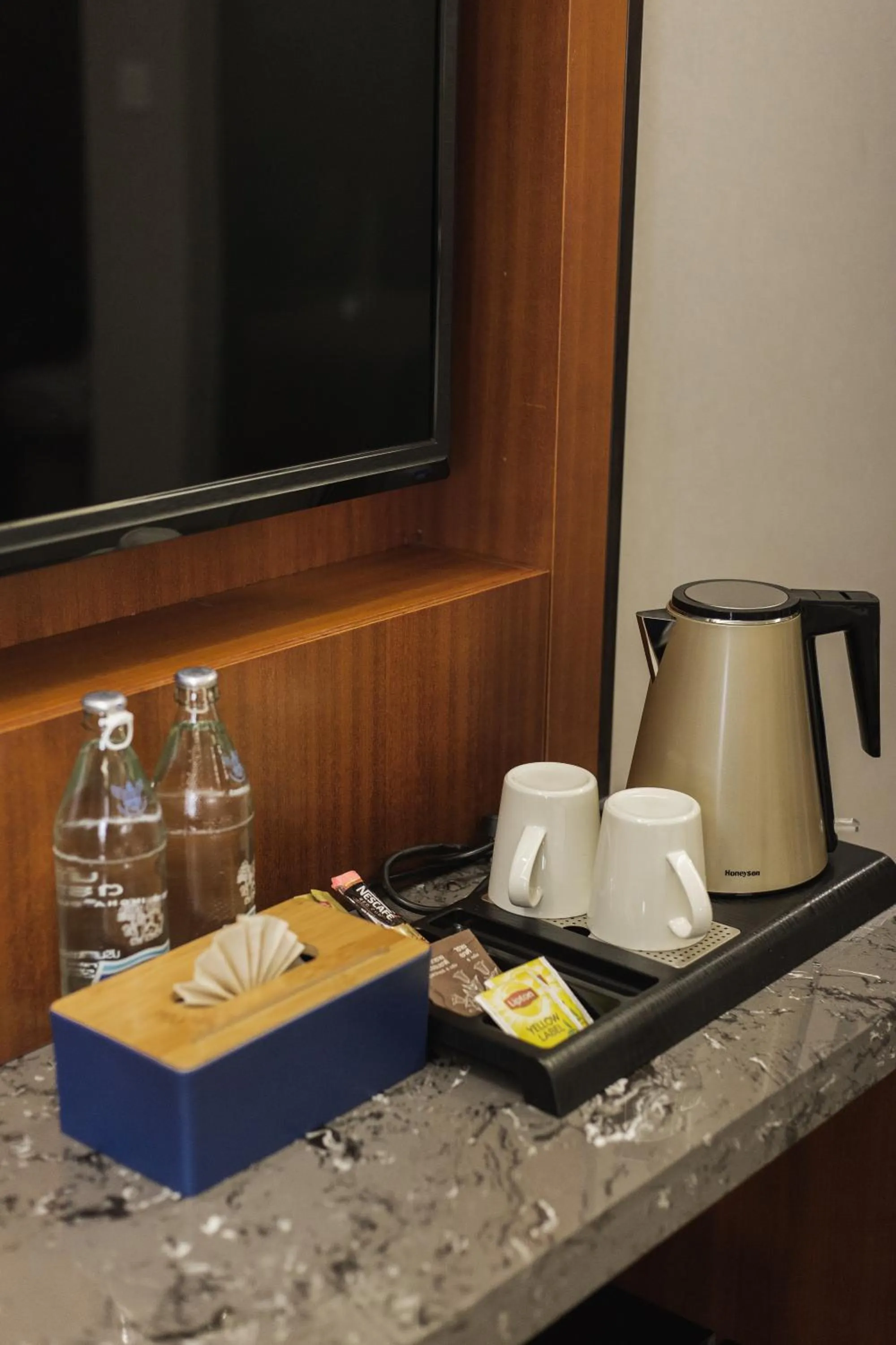 Coffee/tea facilities in Thapae Twins Hotel