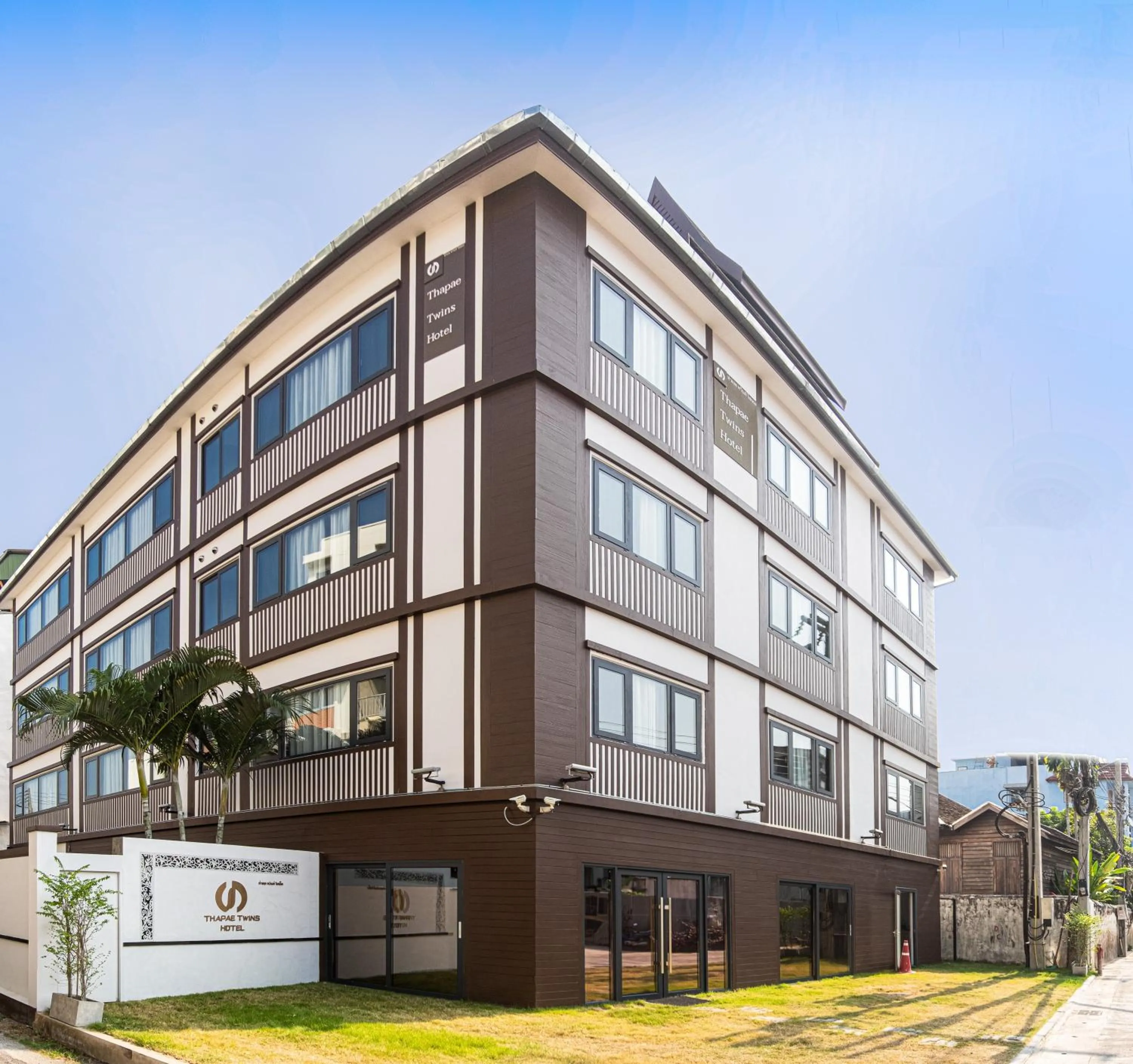 Property building in Thapae Twins Hotel