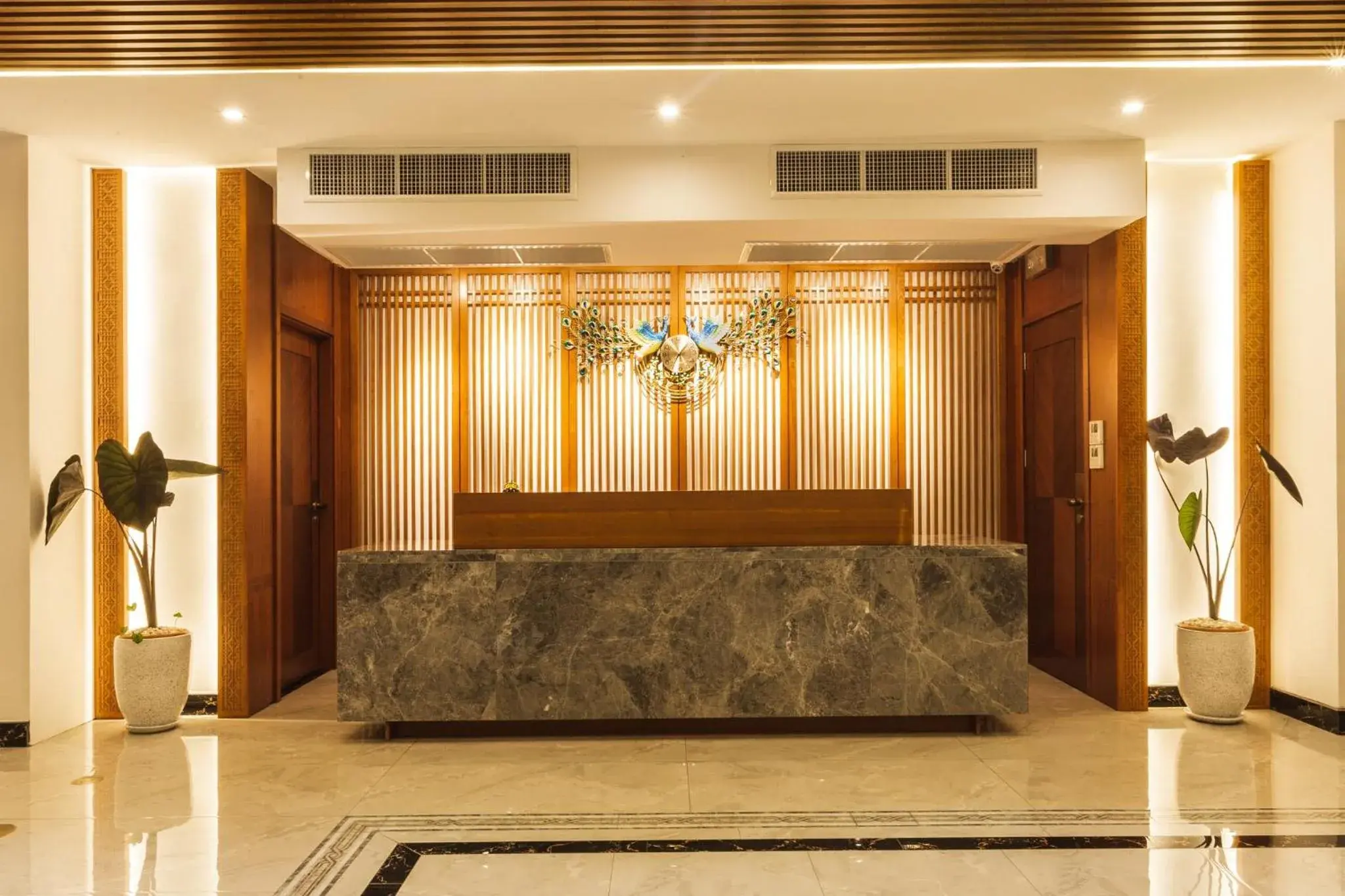 Lobby or reception in Thapae Twins Hotel Lobby or reception in Thapae Twins Hotel