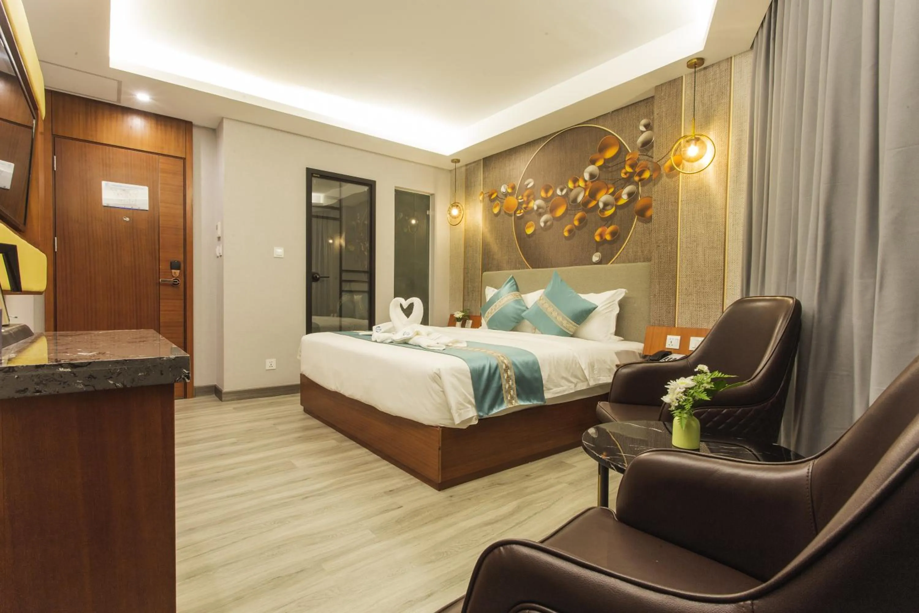 Photo of the whole room, Bed in Thapae Twins Hotel