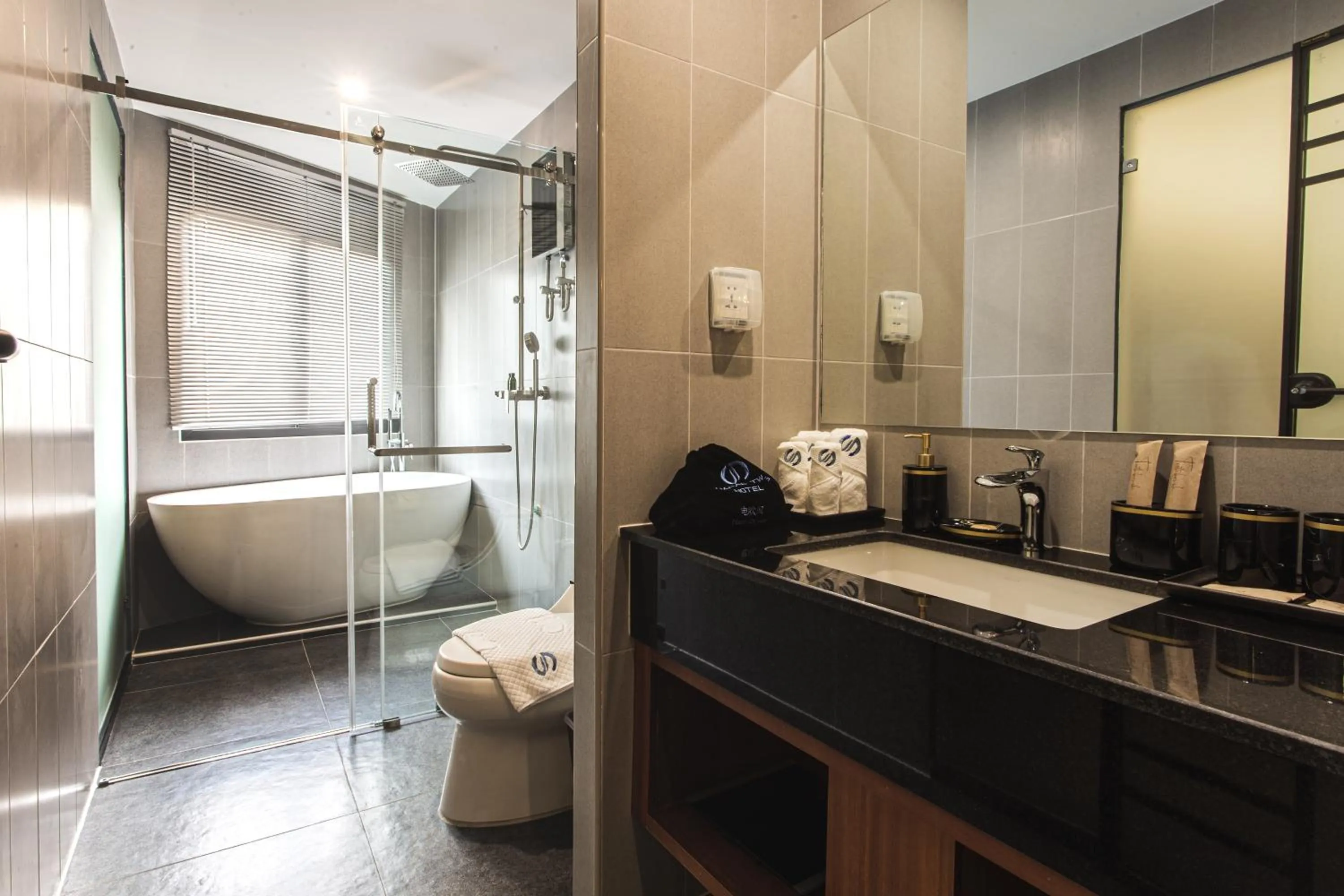 Toilet in Thapae Twins Hotel