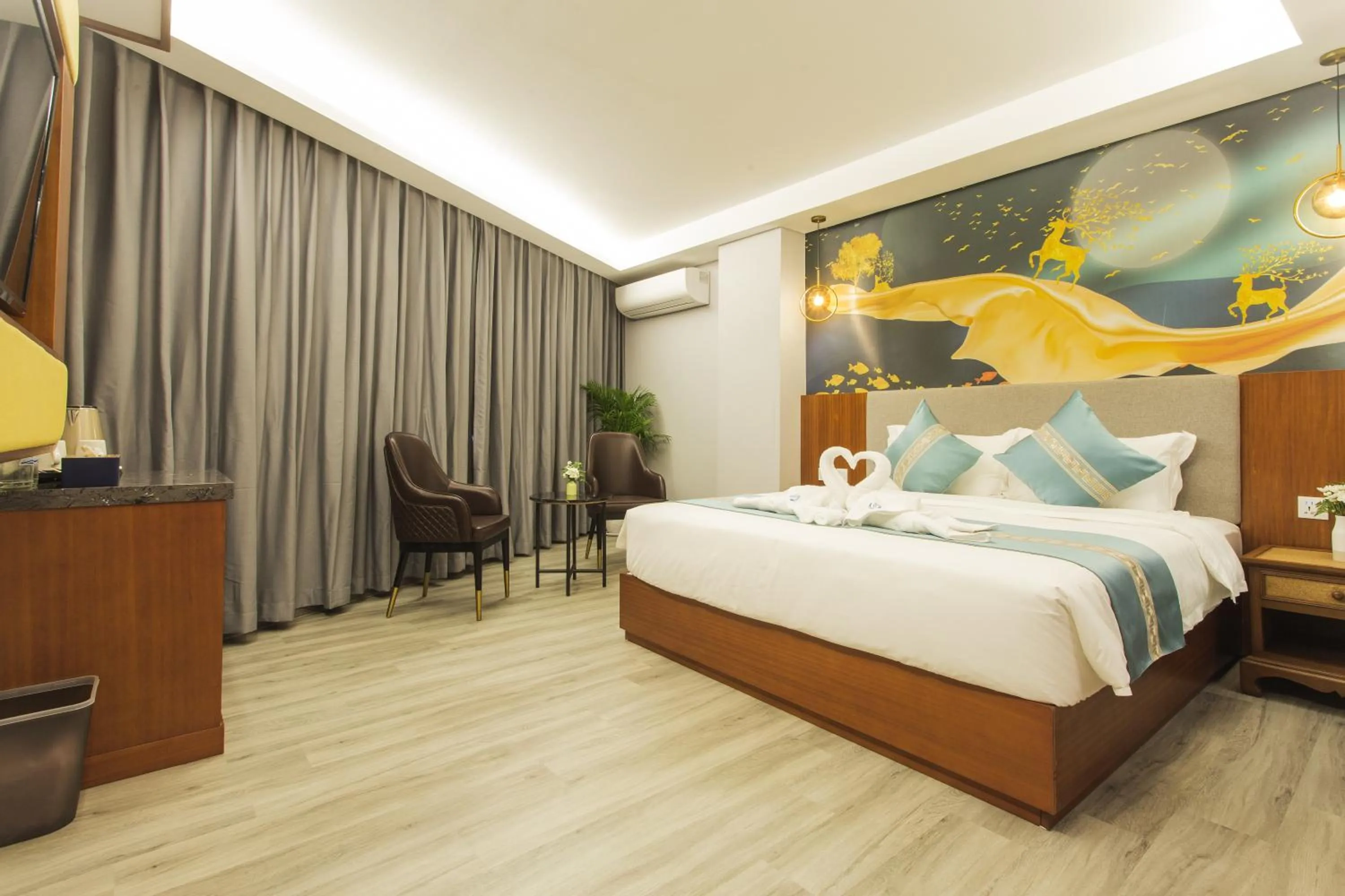 Photo of the whole room, Bed in Thapae Twins Hotel