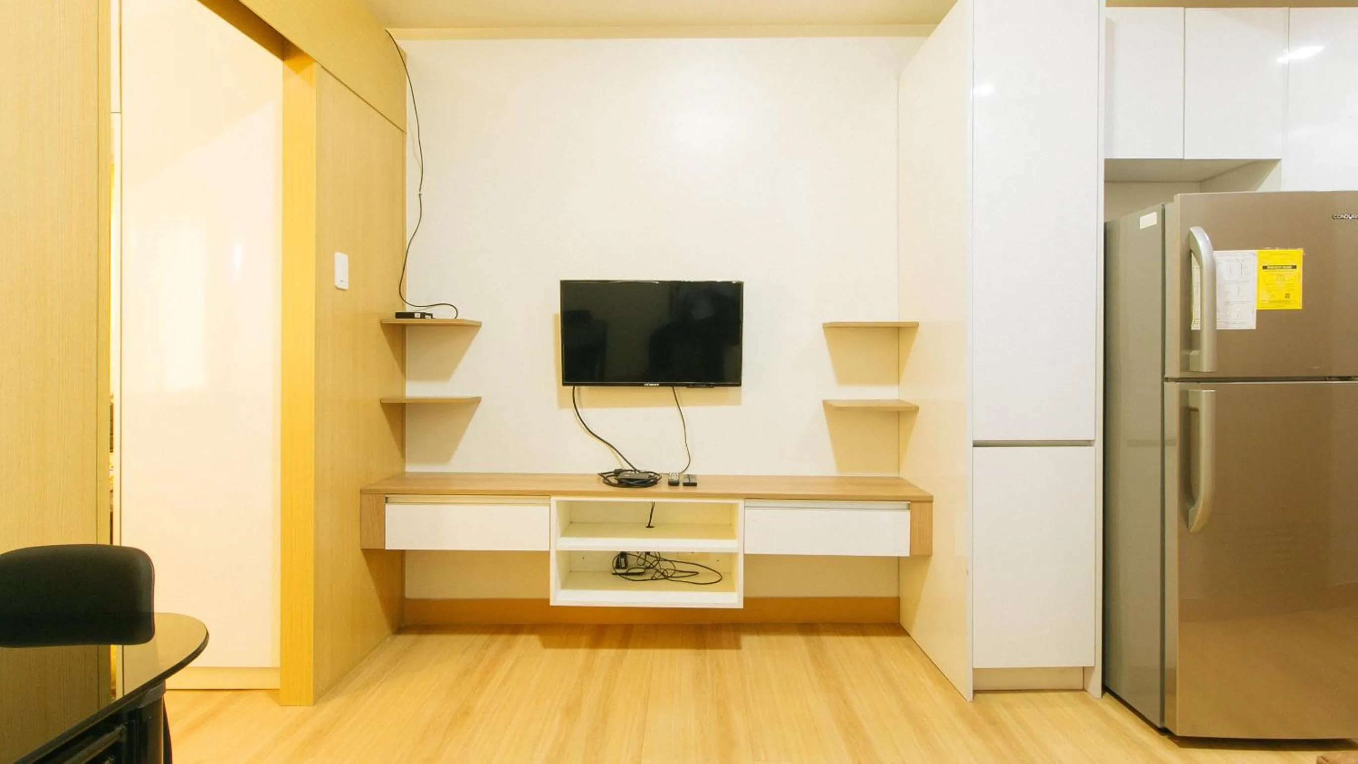 TV and multimedia in Jamah's Staycation at SMDC Trees Residences by RedDoorz