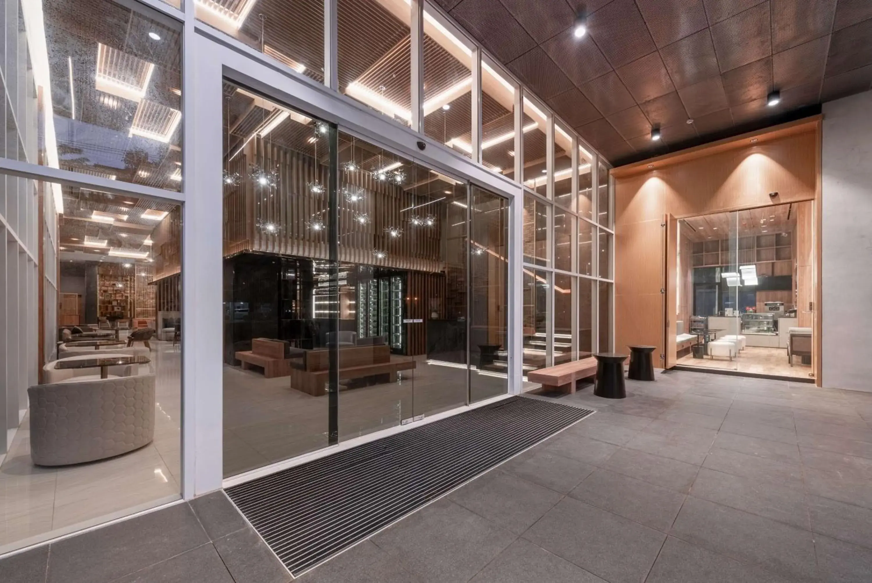 Property building in Wyndham Garden Bangkok Sukhumvit 42 Property building in Wyndham Garden Bangkok Sukhumvit 42