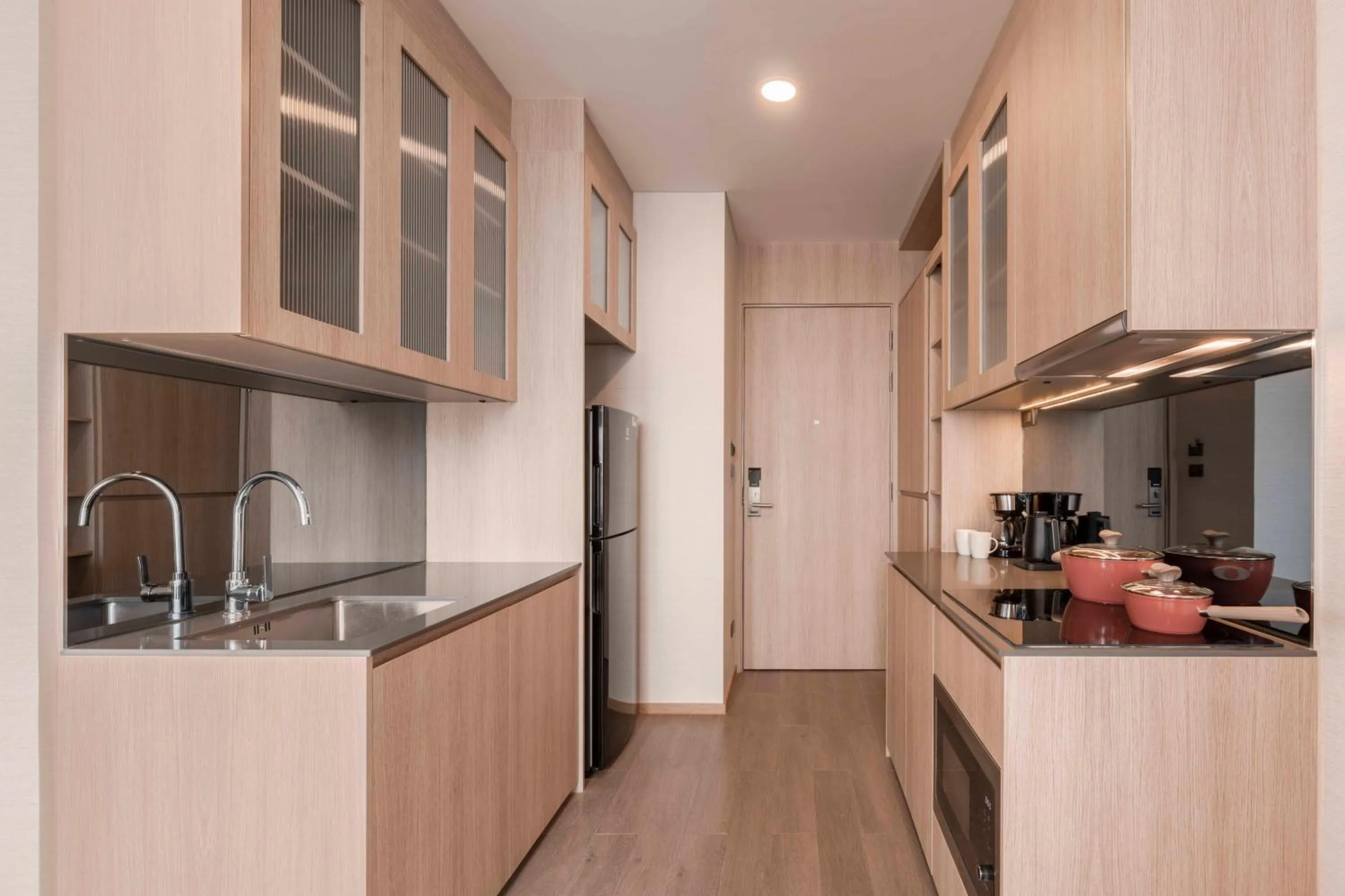 Kitchen or kitchenette in Wyndham Garden Bangkok Sukhumvit 42
