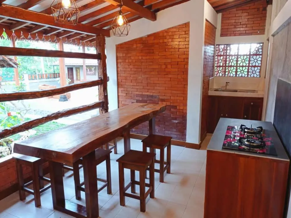 Angler Homestay & Joglo