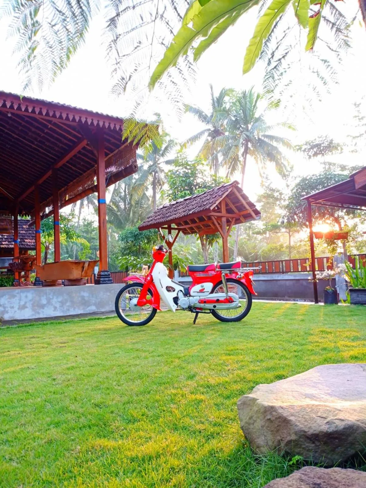 Angler Homestay & Joglo